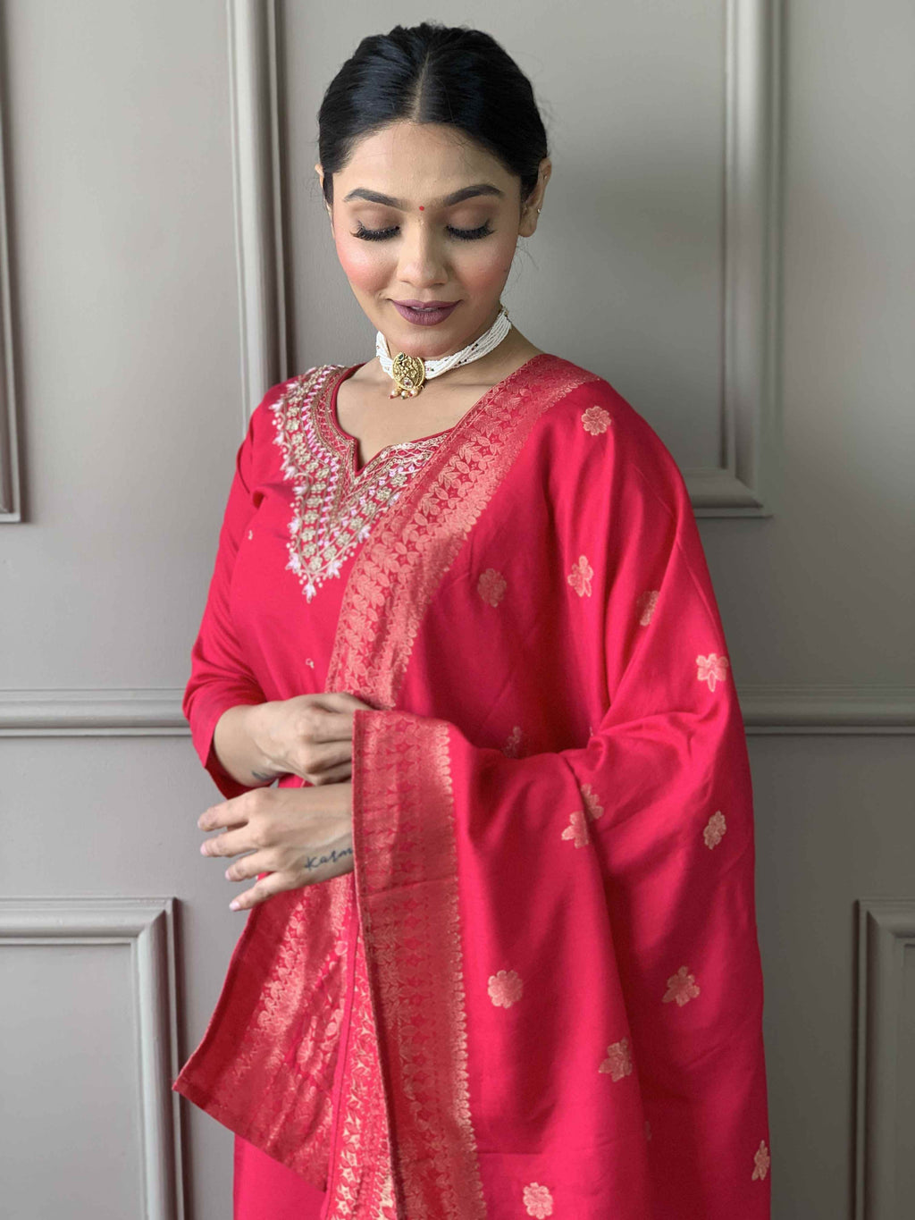 Festive Pink Embroidered Chanderi Kurta Set with Stylish Nylon Jacquard Dupatta