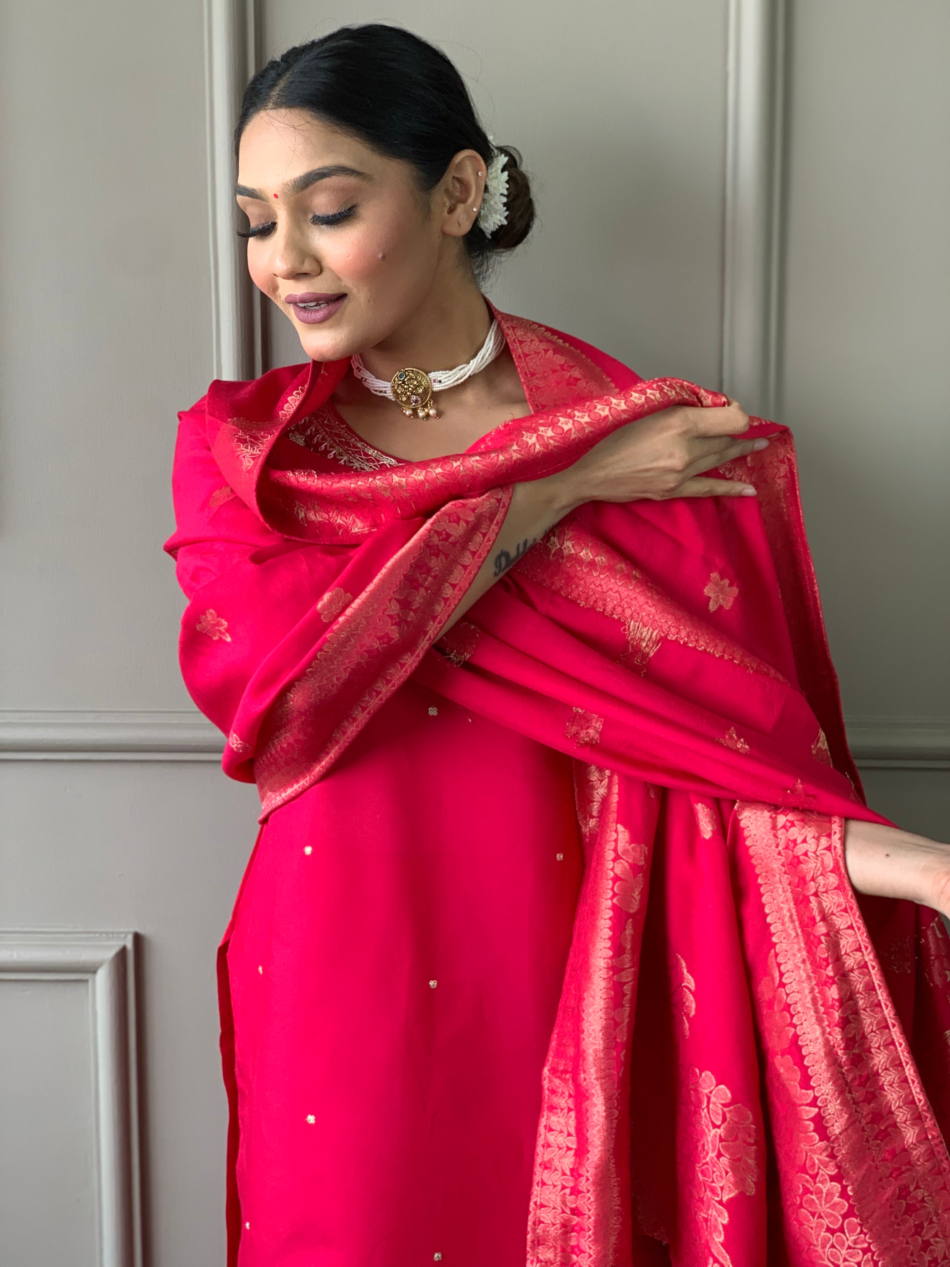 Festive Pink Embroidered Chanderi Kurta Set with Stylish Nylon Jacquard Dupatta