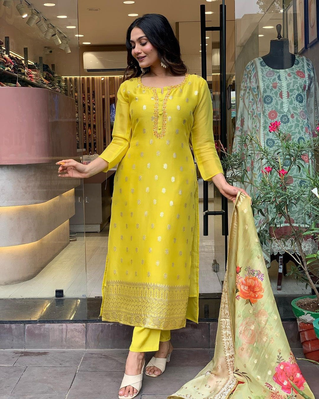 Women's Yellow Viscose Organza Jacquard Embroidered Kurta Set with Heavy Printed Jacquard Dupatta