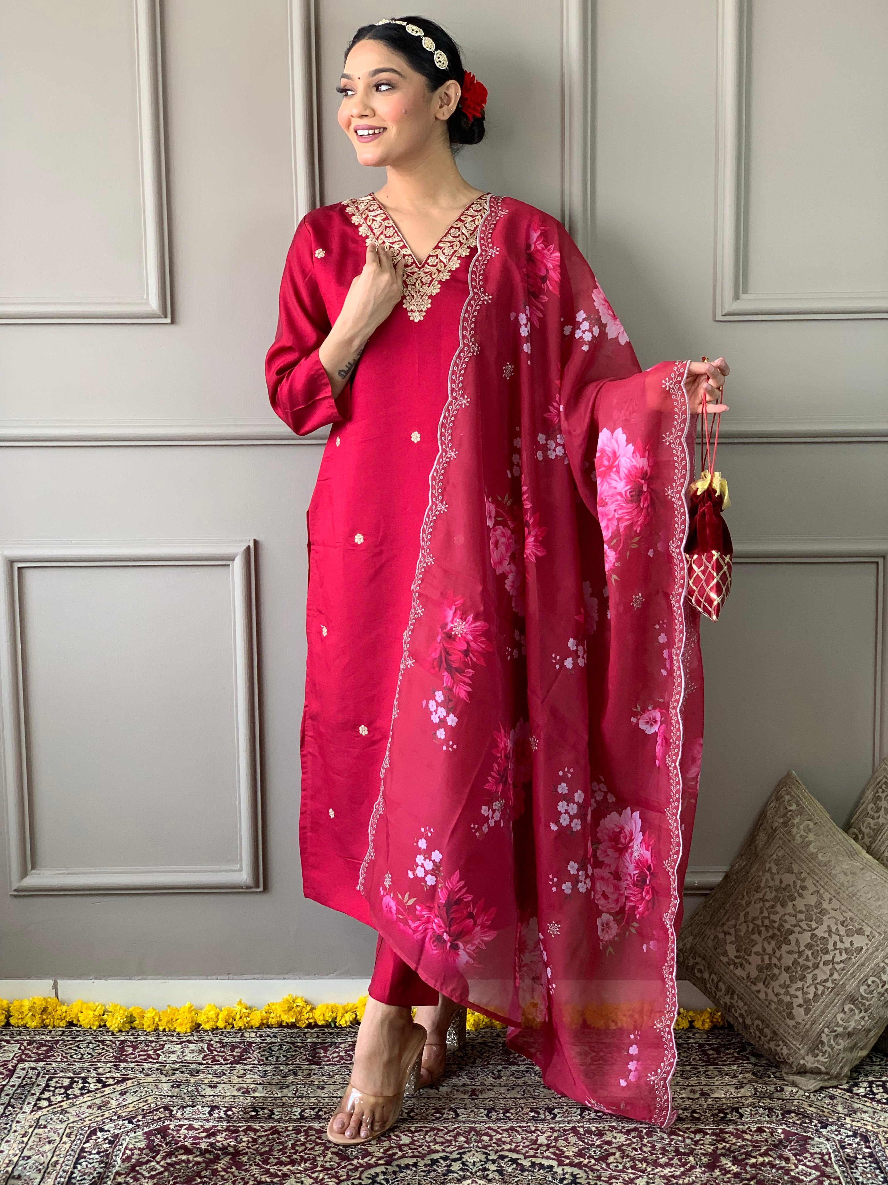 Women's Pink Viscose Chanderi Embroidered Kurta Set with Nylon Taby Embroidered Dupatta