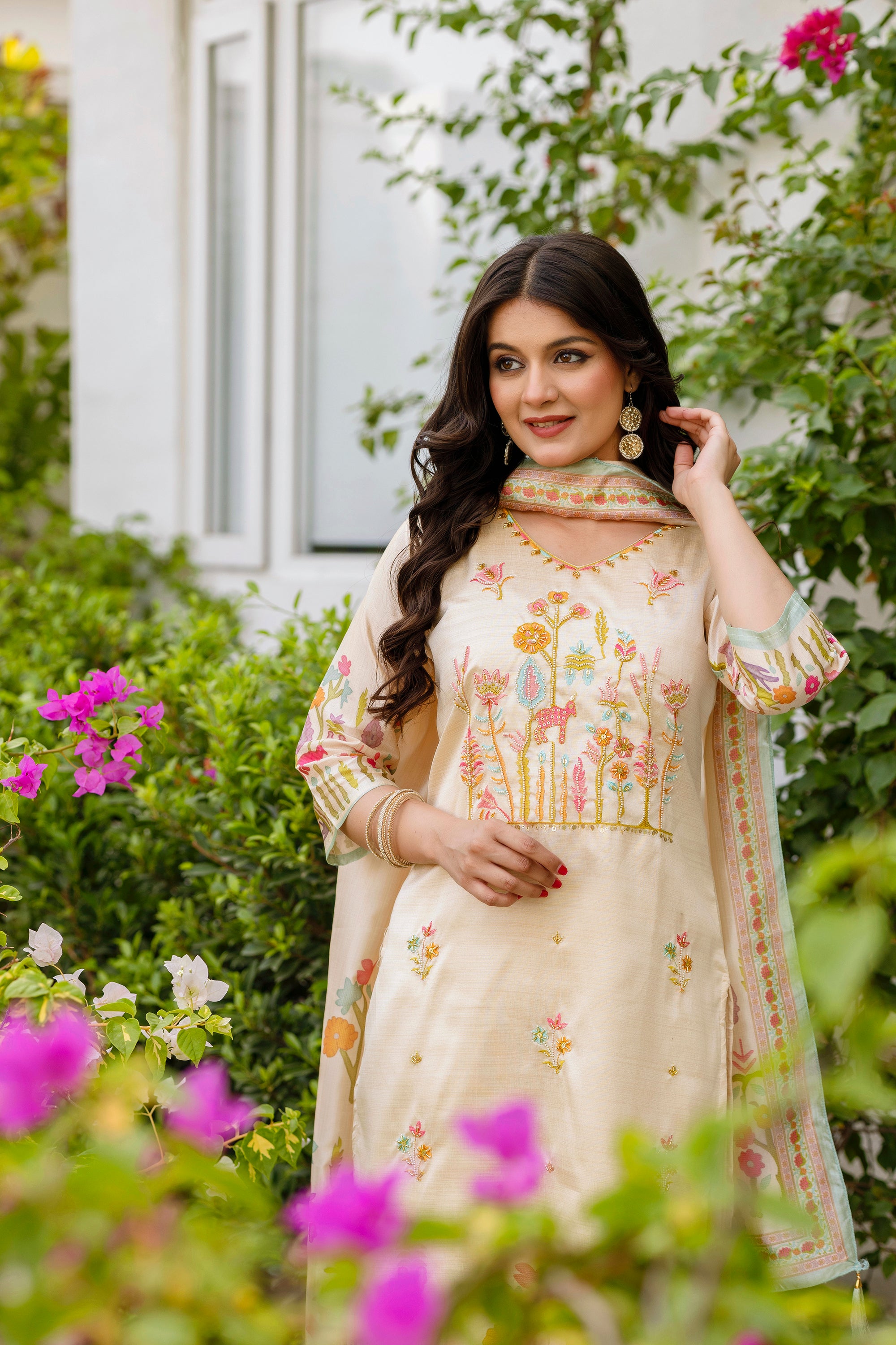 Women’s Cream Ethnic Viscose Assam Silk Kurta Set with Embroidery Work