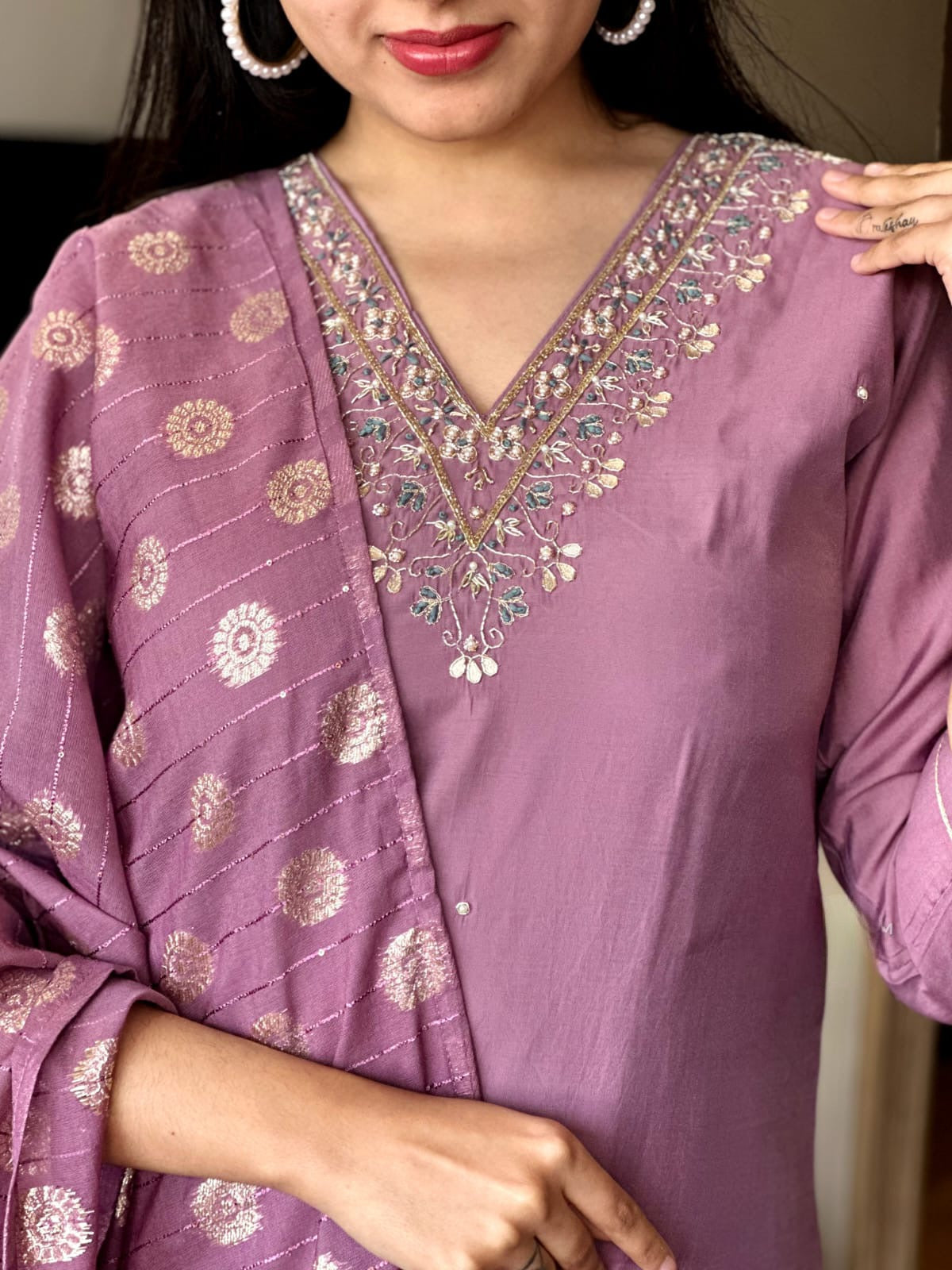 Women’s Lavender Viscose Chanderi Embroidered Top with Plain Bottom & Jacquard Dupatta