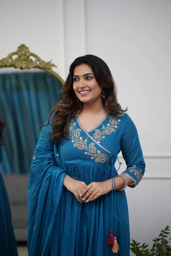 Women’s Blue Silk Blend Embroidered Kurta Set with Bottom & Chanderi Dupatta