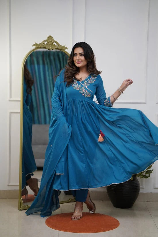 Women’s Blue Silk Blend Embroidered Kurta Set with Bottom & Chanderi Dupatta