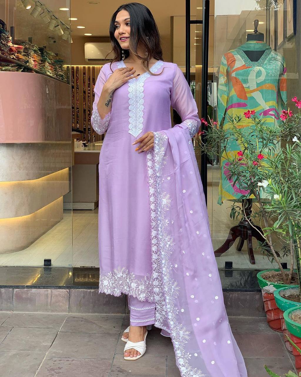 Women’s Lavender Embroidered Pure Russian Silk Kurta Set – Luxe Ethnic Wear