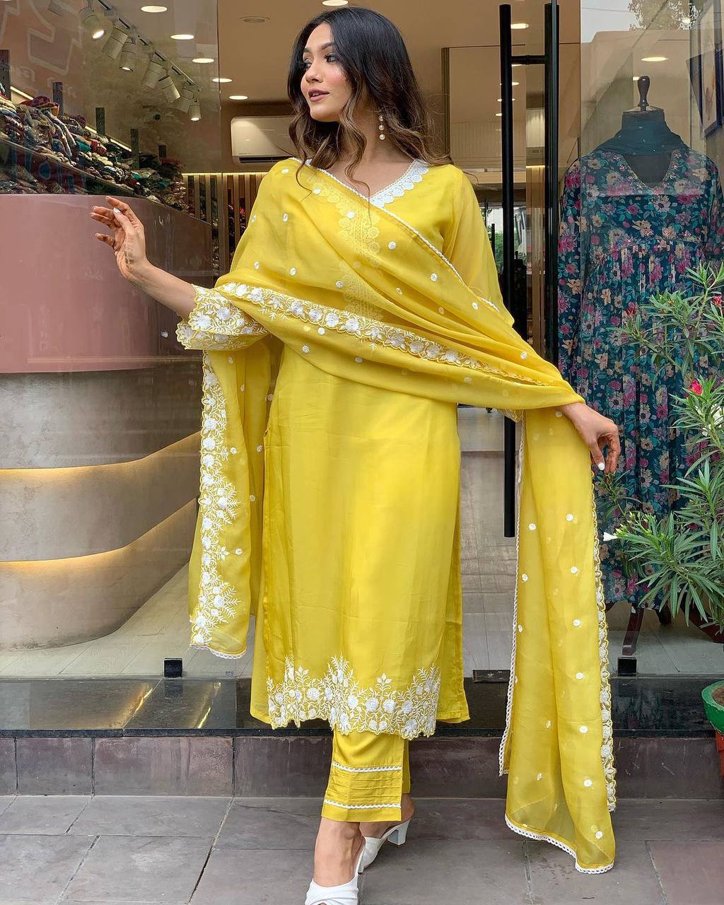 Women’s Yellow Lavender Embroidered Pure Russian Silk Kurta Set – Luxe Ethnic Wear
