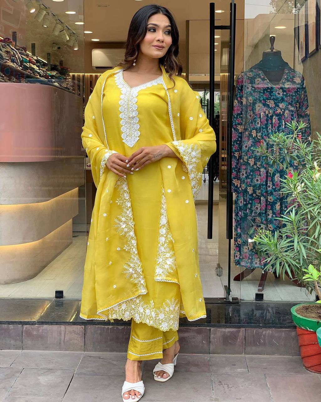 Women’s Yellow Lavender Embroidered Pure Russian Silk Kurta Set – Luxe Ethnic Wear