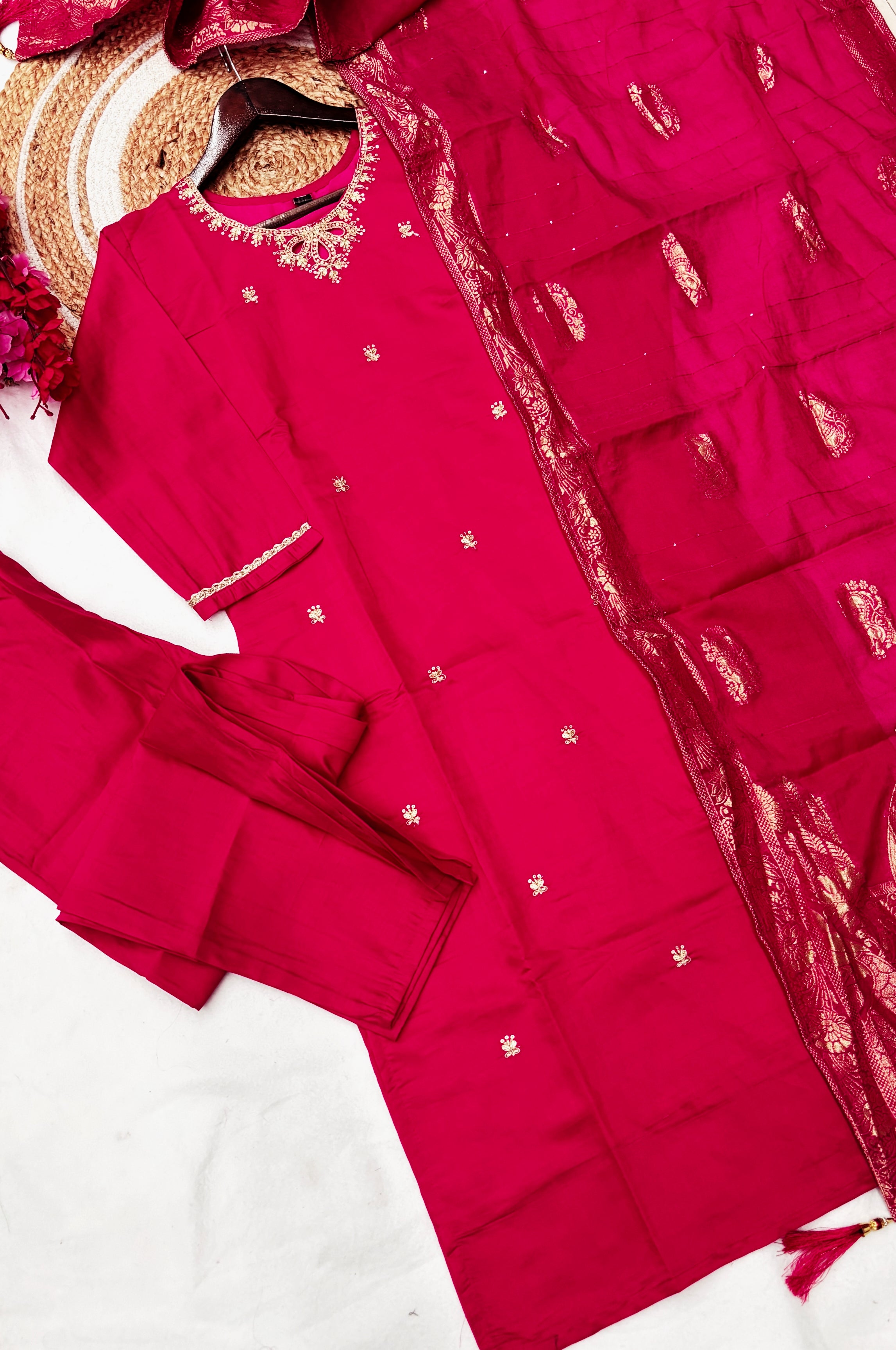 Women’s Pink Designer Viscose Chanderi Kurta Set with Stylish Embroidery
