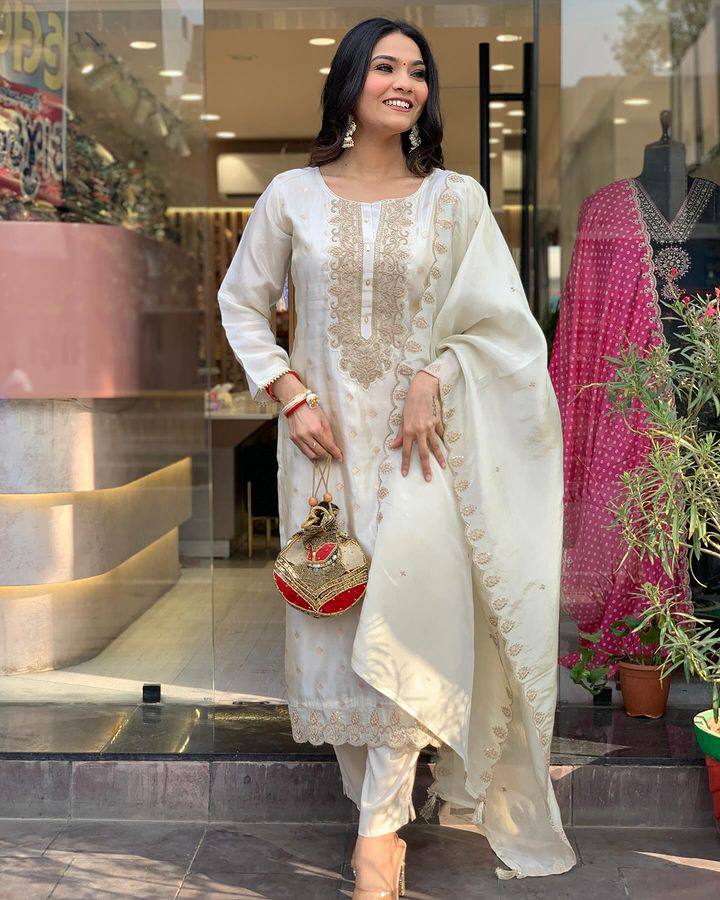 Women’s White Viscose Jacquard Embroidered Kurta Set with Rayon Bottom & Chanderi Embroidered Dupatta