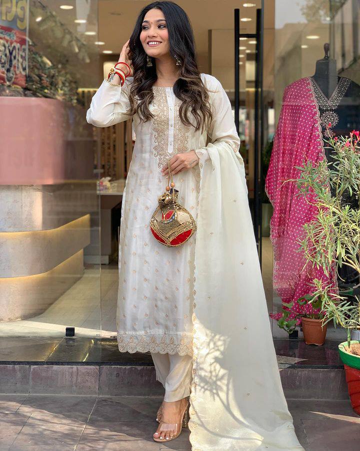 Women’s White Viscose Jacquard Embroidered Kurta Set with Rayon Bottom & Chanderi Embroidered Dupatta