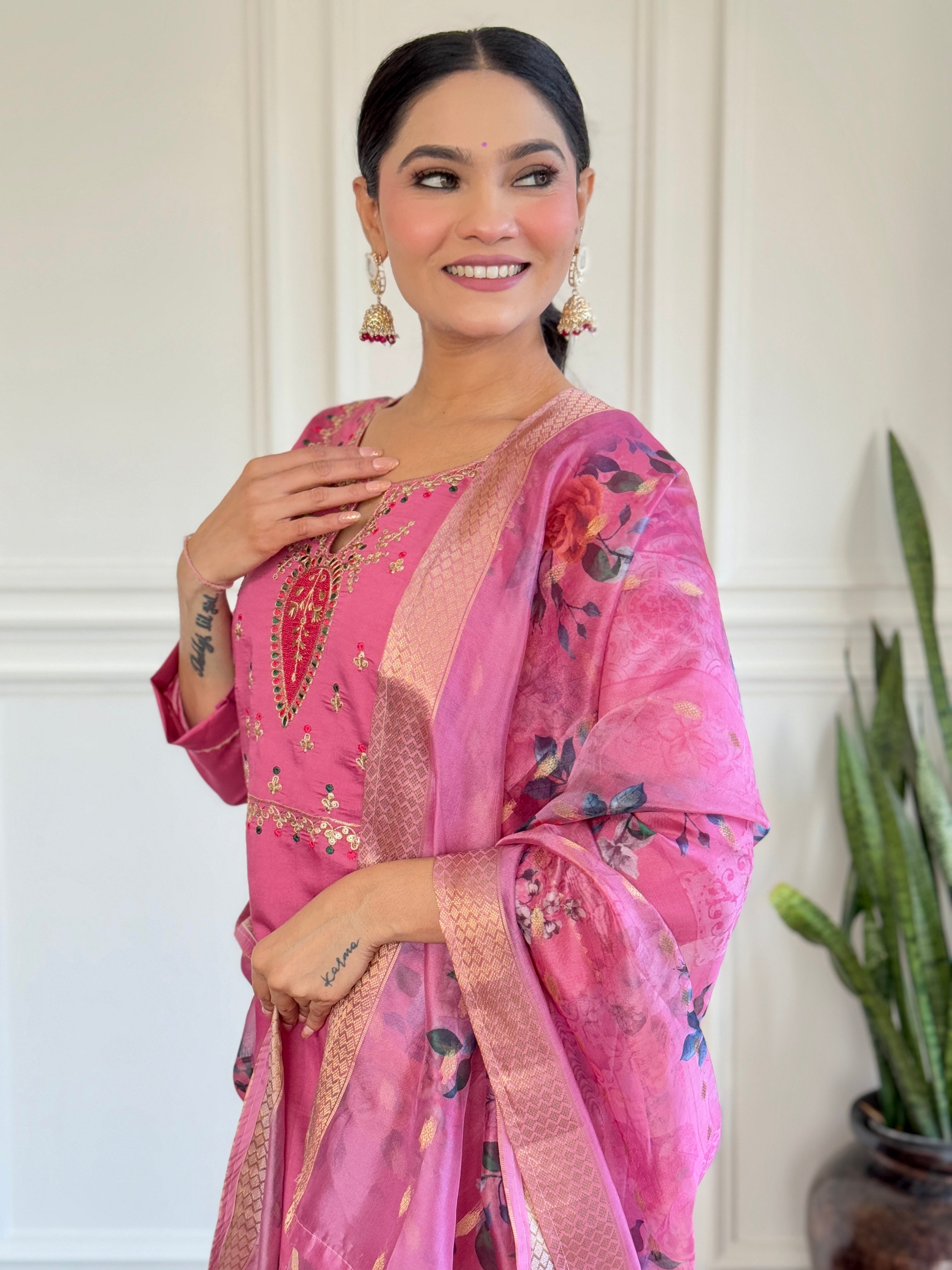 Women’s Pink Festive Wear Viscose Chanderi Kurta Set with Jacquard Butti Dupatta