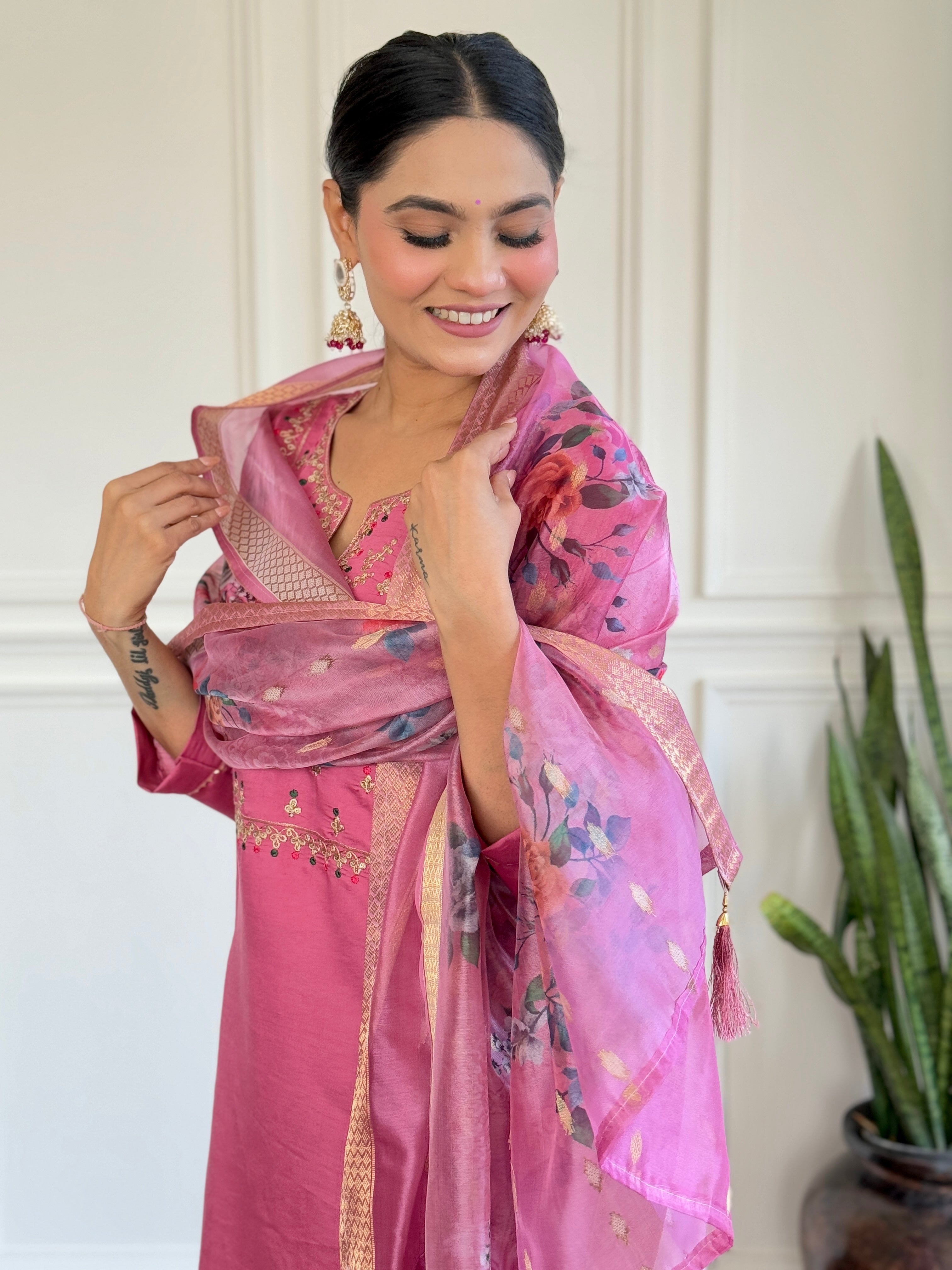Women’s Pink Festive Wear Viscose Chanderi Kurta Set with Jacquard Butti Dupatta