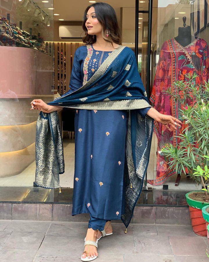 Women’s Navy Blue Ethnic Kurta Set in Viscose Rayon with Coding Embroidery and Jacquard Dupatta