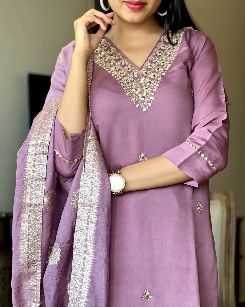 Women's Lavender Embroidered Chanderi Silk Kurta Set – Graceful & Festive
