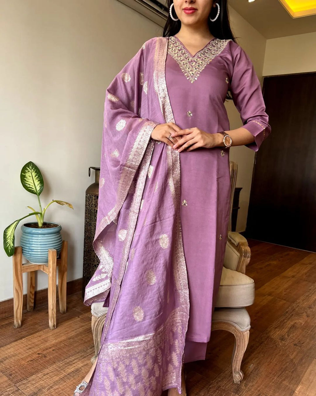 Women's Lavender Embroidered Chanderi Silk Kurta Set – Graceful & Festive