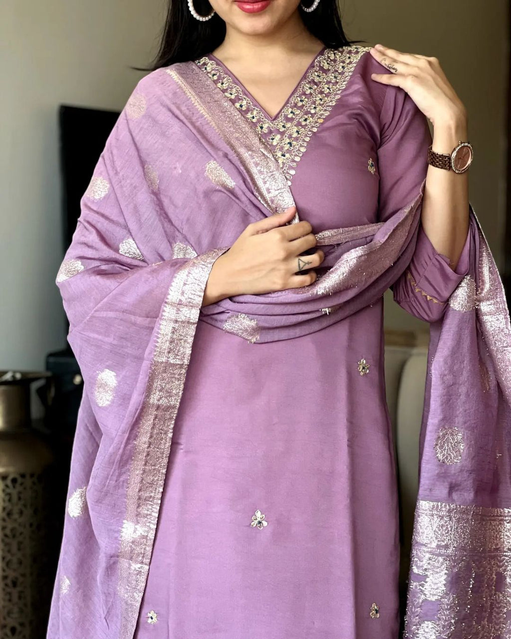 Women's Lavender Embroidered Chanderi Silk Kurta Set – Graceful & Festive