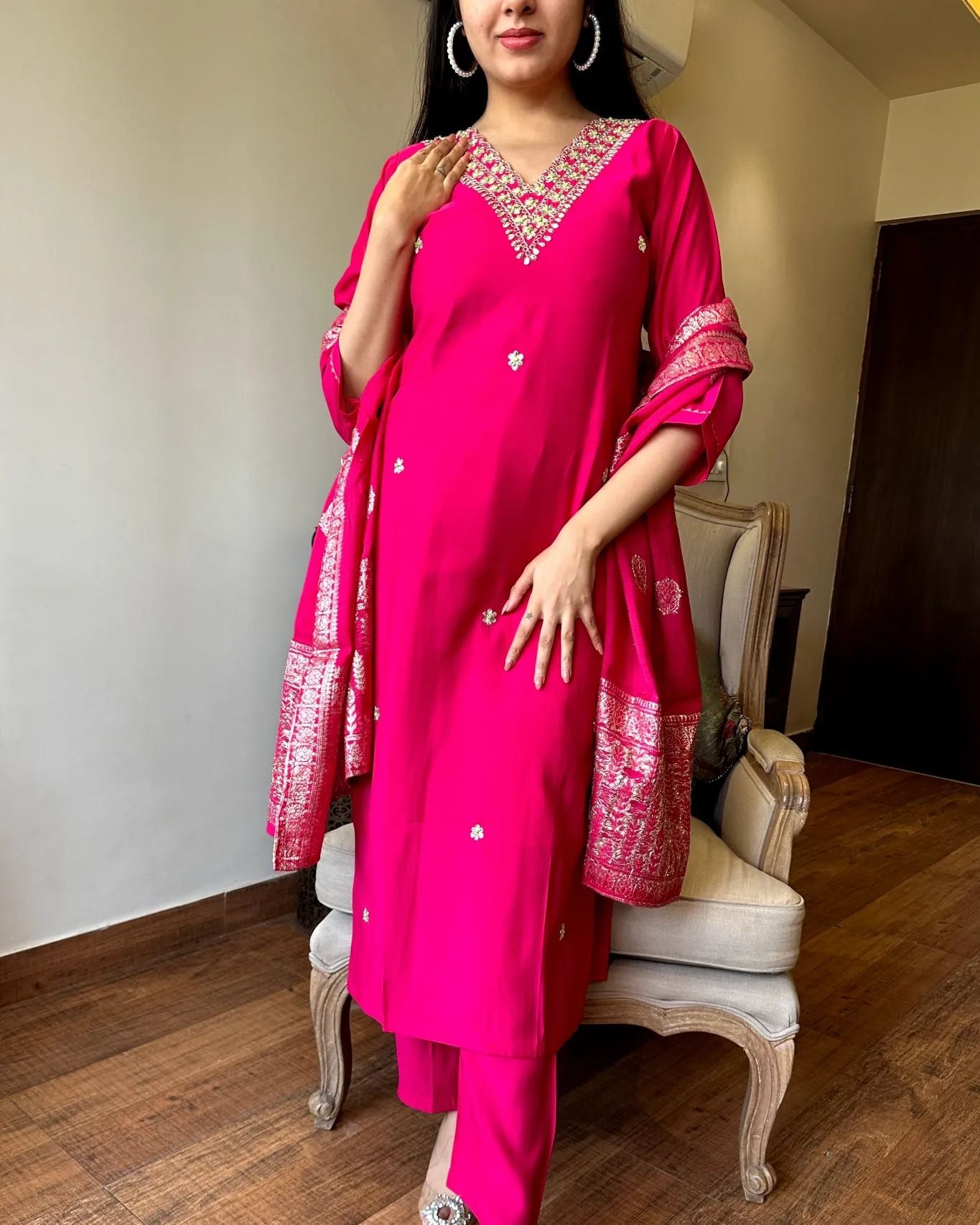 Women's Pink Embroidered Chanderi Silk Kurta Set – Graceful & Festive