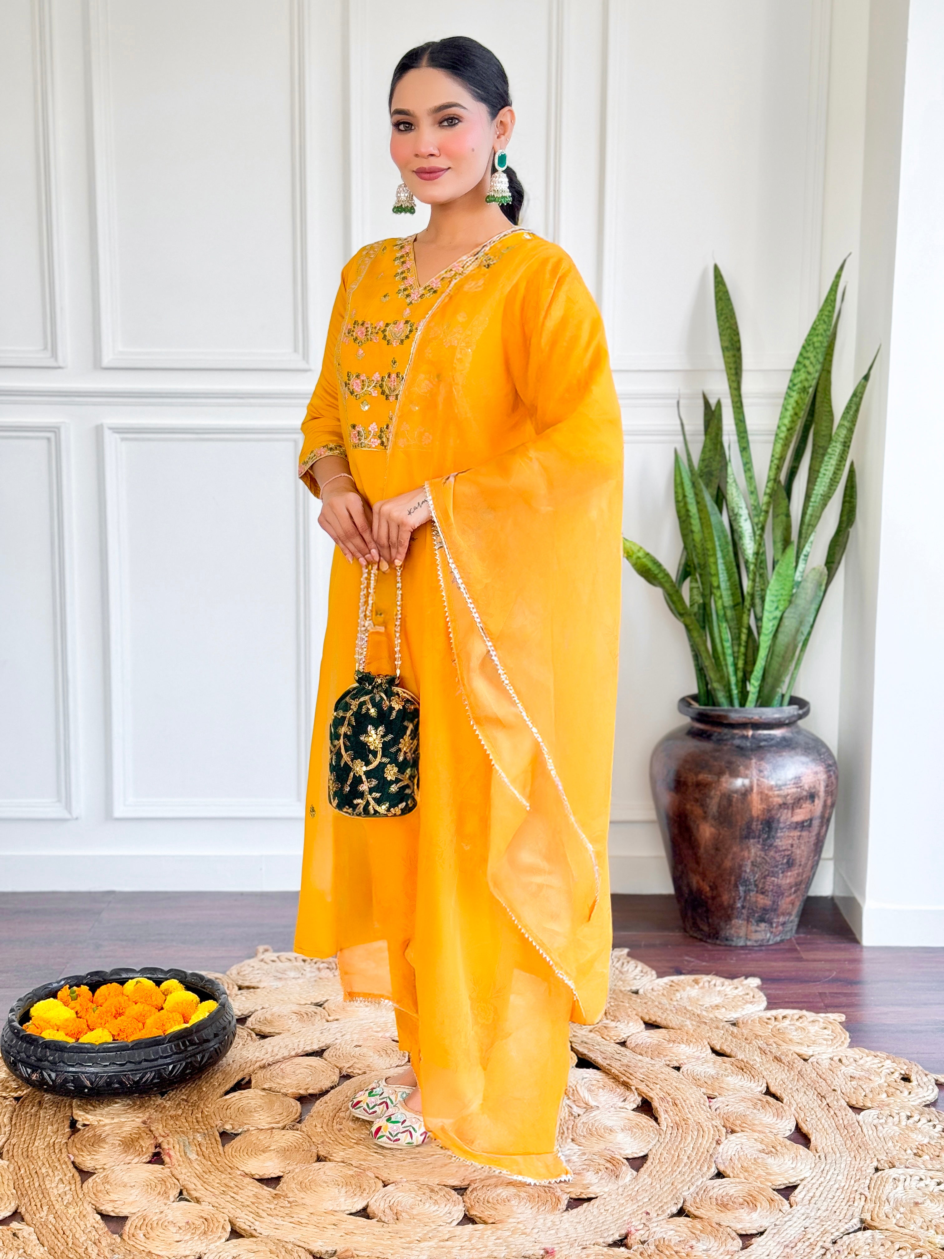 Women's Yellow Chanderi Silk Embroidery Kurta Set with Lace-Edged Teby Nylon Dupatta