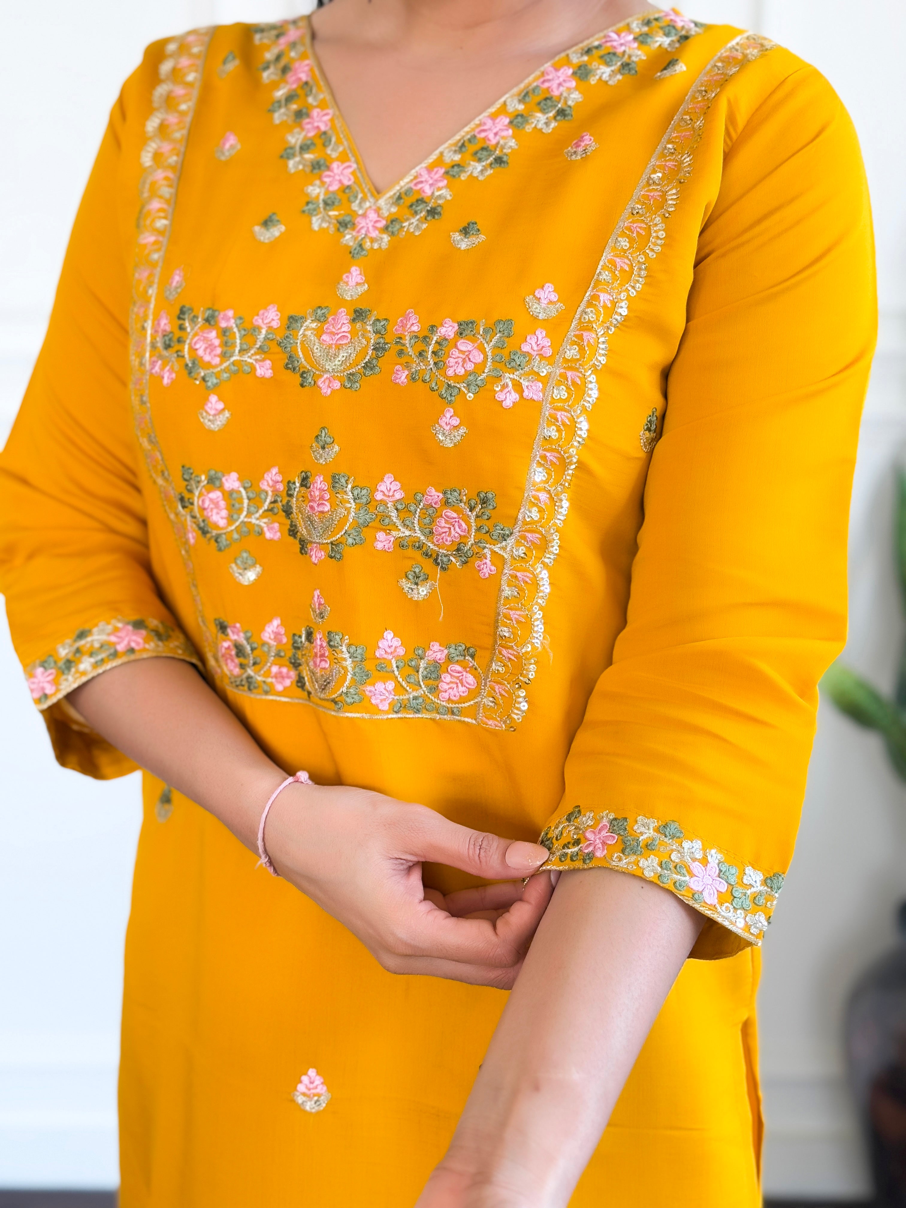 Women's Yellow Chanderi Silk Embroidery Kurta Set with Lace-Edged Teby Nylon Dupatta