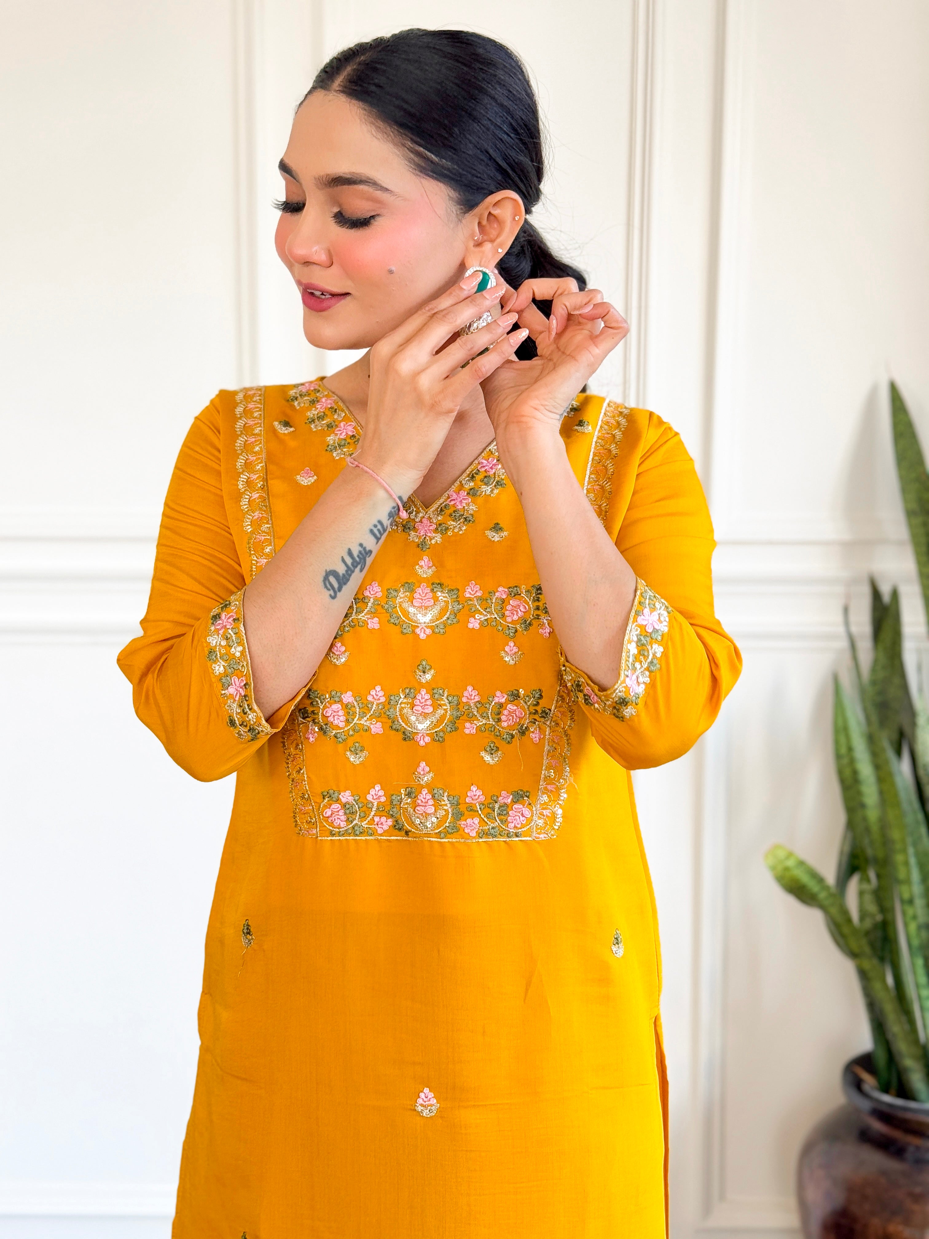 Women's Yellow Chanderi Silk Embroidery Kurta Set with Lace-Edged Teby Nylon Dupatta