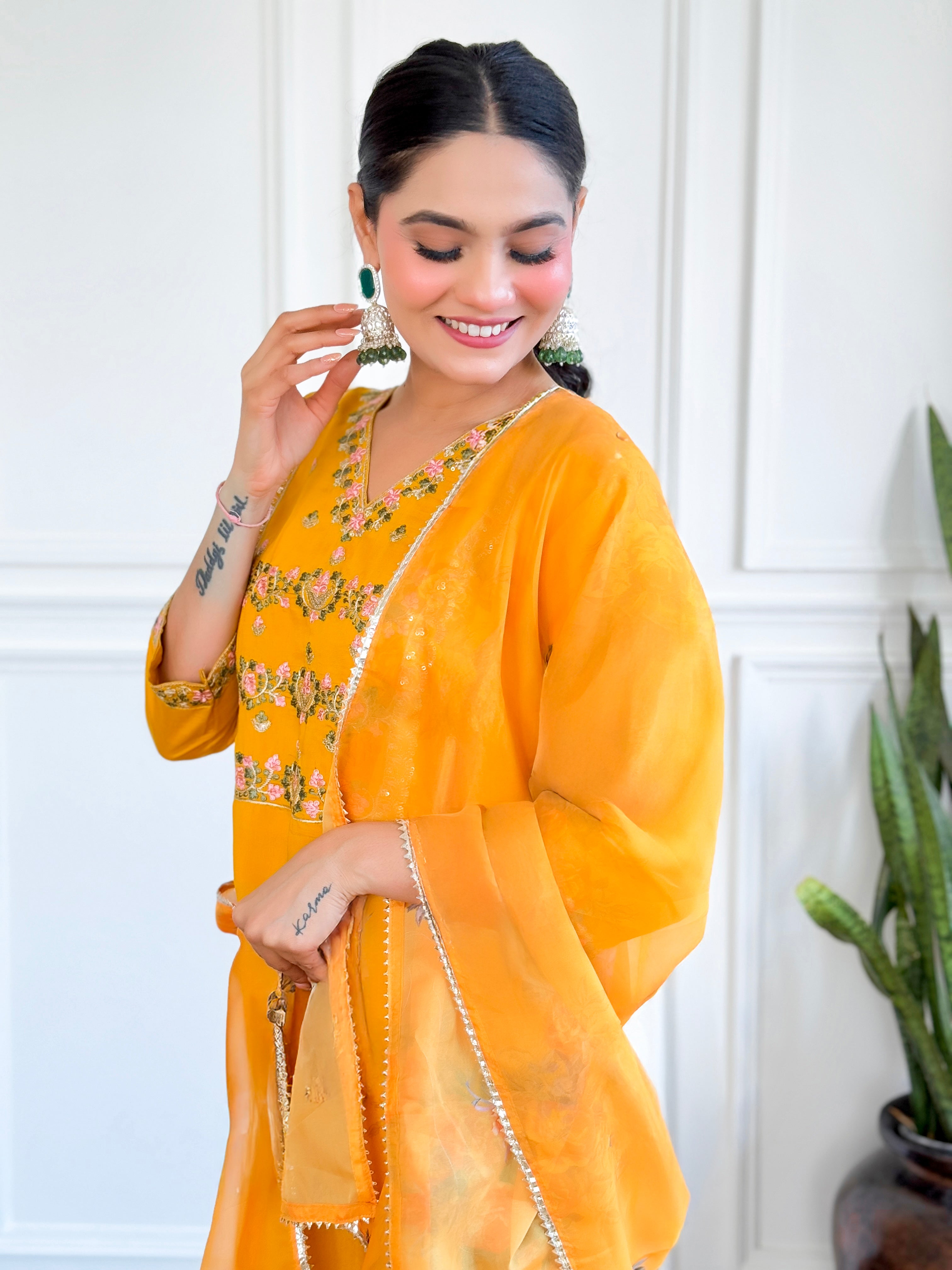 Women's Yellow Chanderi Silk Embroidery Kurta Set with Lace-Edged Teby Nylon Dupatta