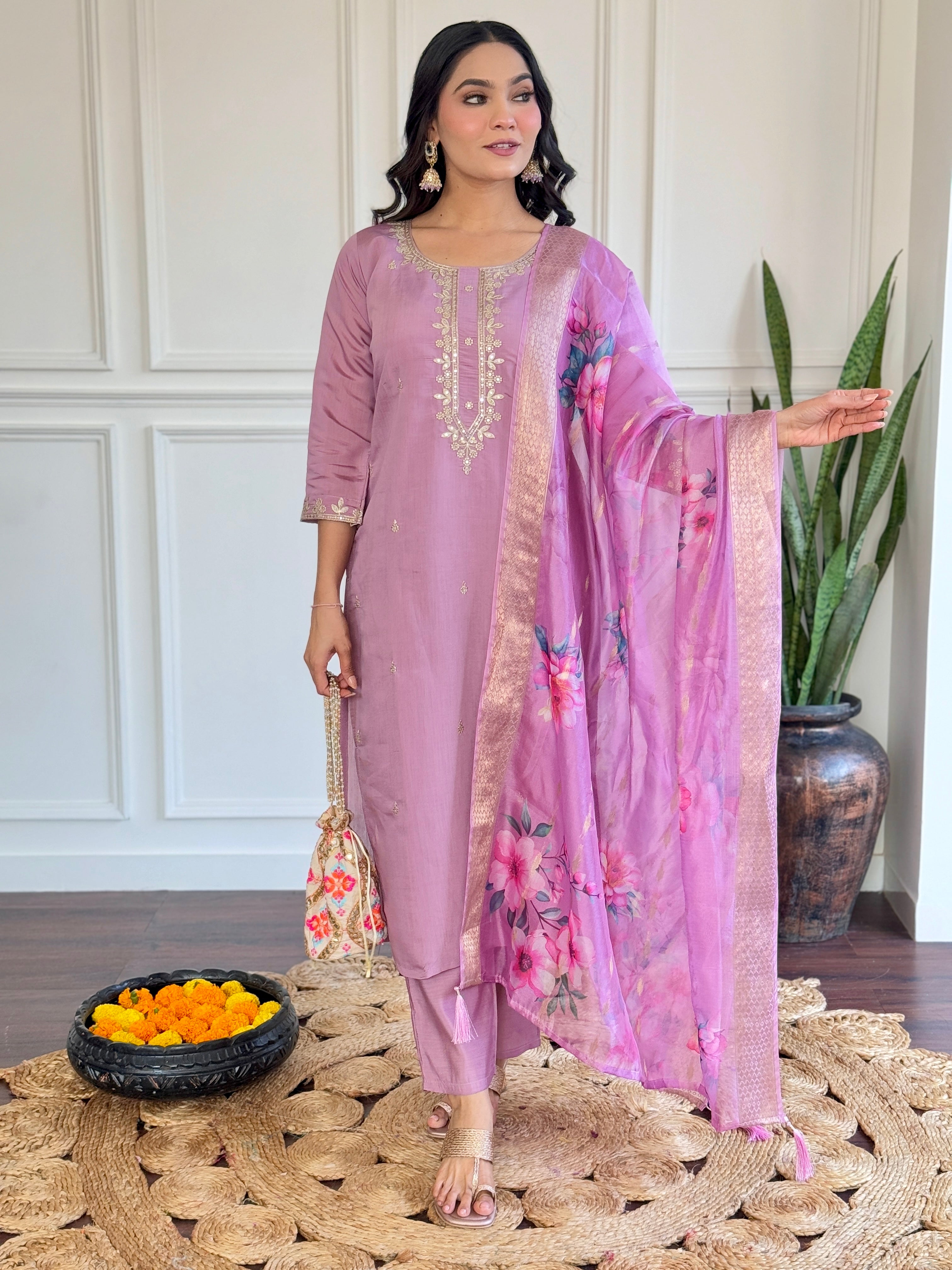 Women’s Lavender Embroidered Chanderi Kurta Set with Jacquard Butti Dupatta