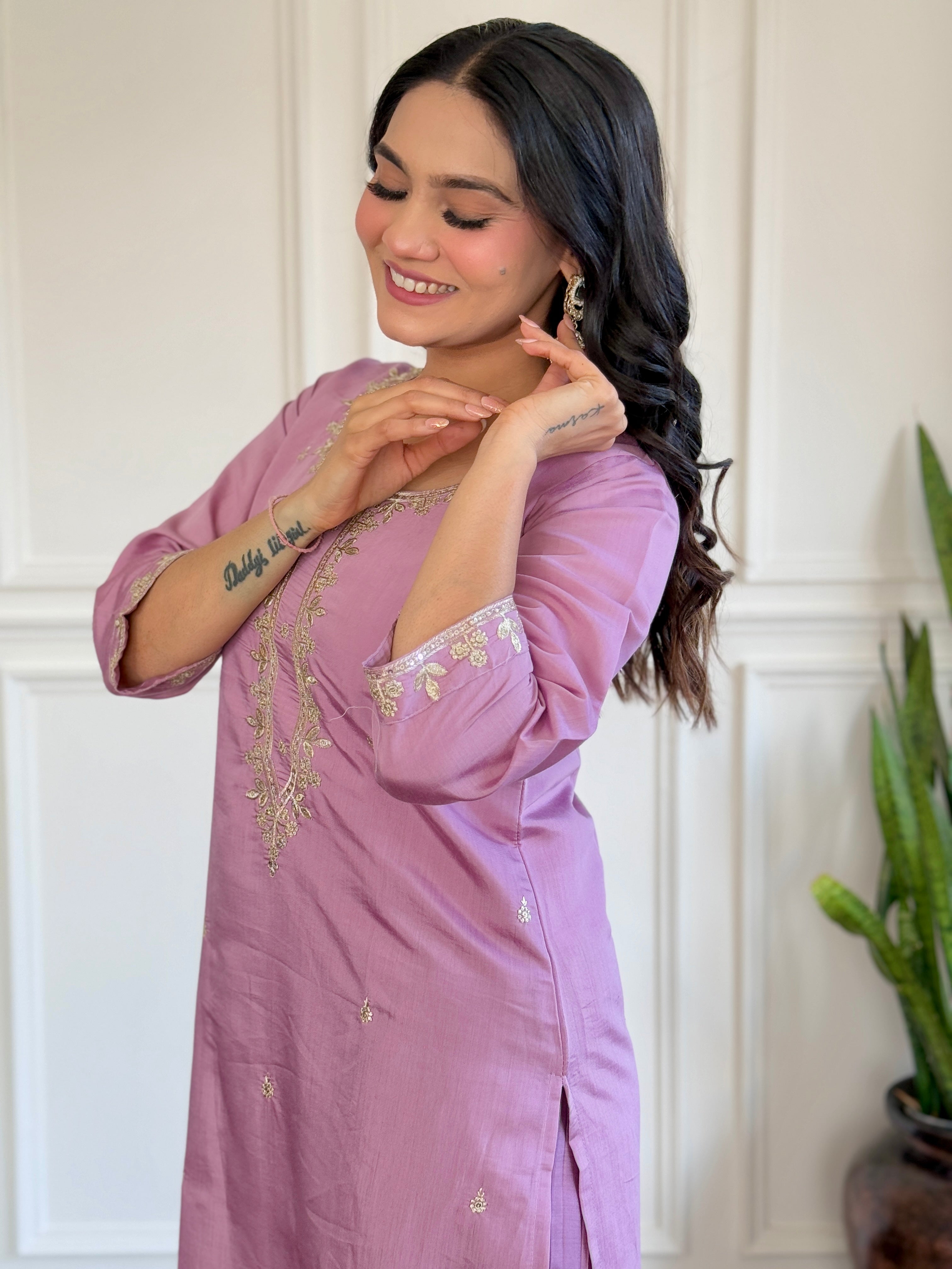 Women’s Lavender Embroidered Chanderi Kurta Set with Jacquard Butti Dupatta