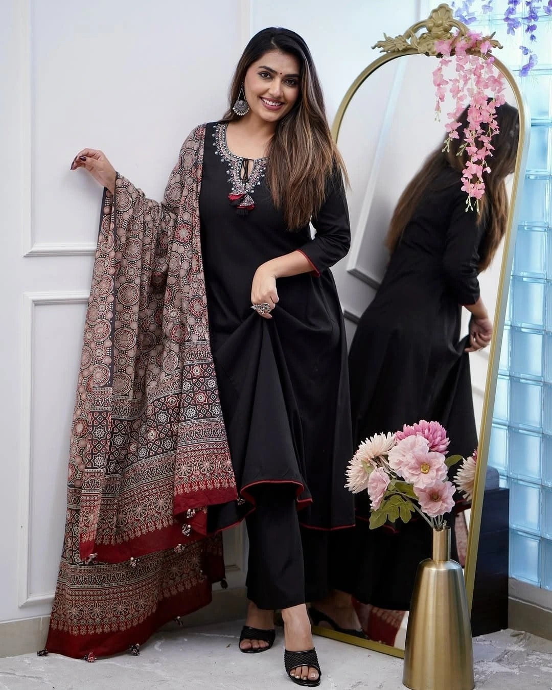 Women’s Black Viscose Embroidered Kurta Set with Printed Chanderi Dupatta