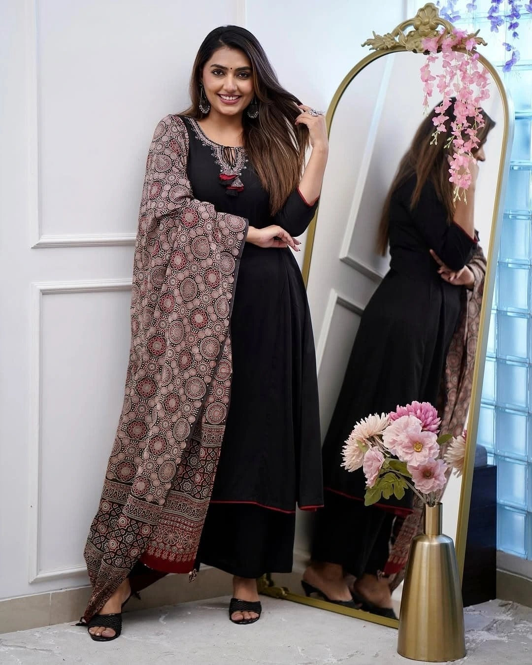 Women’s Black Viscose Embroidered Kurta Set with Printed Chanderi Dupatta