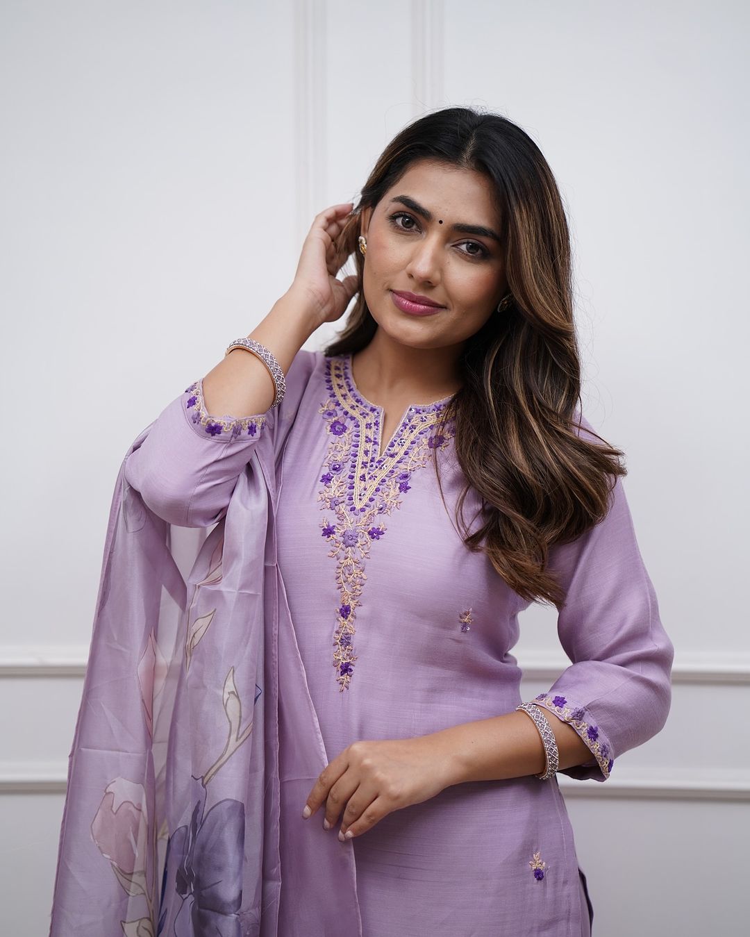 Women’s Lavender Soft Rayon Slub Embroidered Kurta Set with Chanderi Cotton Dupatta