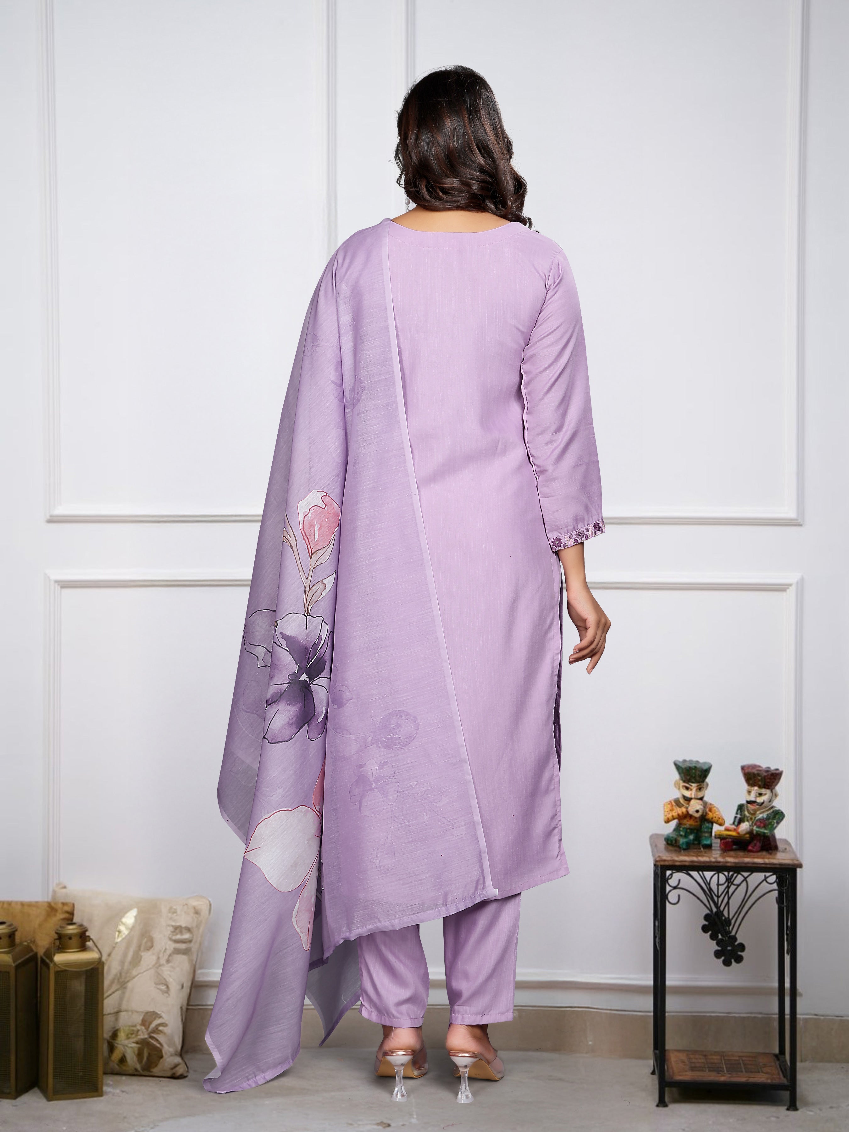 Women’s Lavender Soft Rayon Slub Embroidered Kurta Set with Chanderi Cotton Dupatta