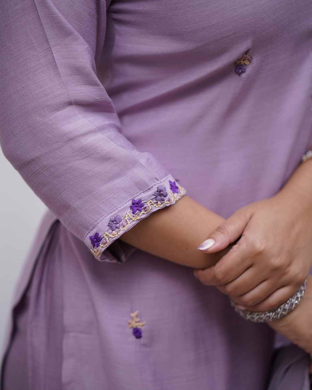 Women’s Lavender Soft Rayon Slub Embroidered Kurta Set with Chanderi Cotton Dupatta