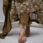 Women’s Green Cotton Silk Embroidered Kurta Set with Chicken Lace Work & Chanderi Dupatta