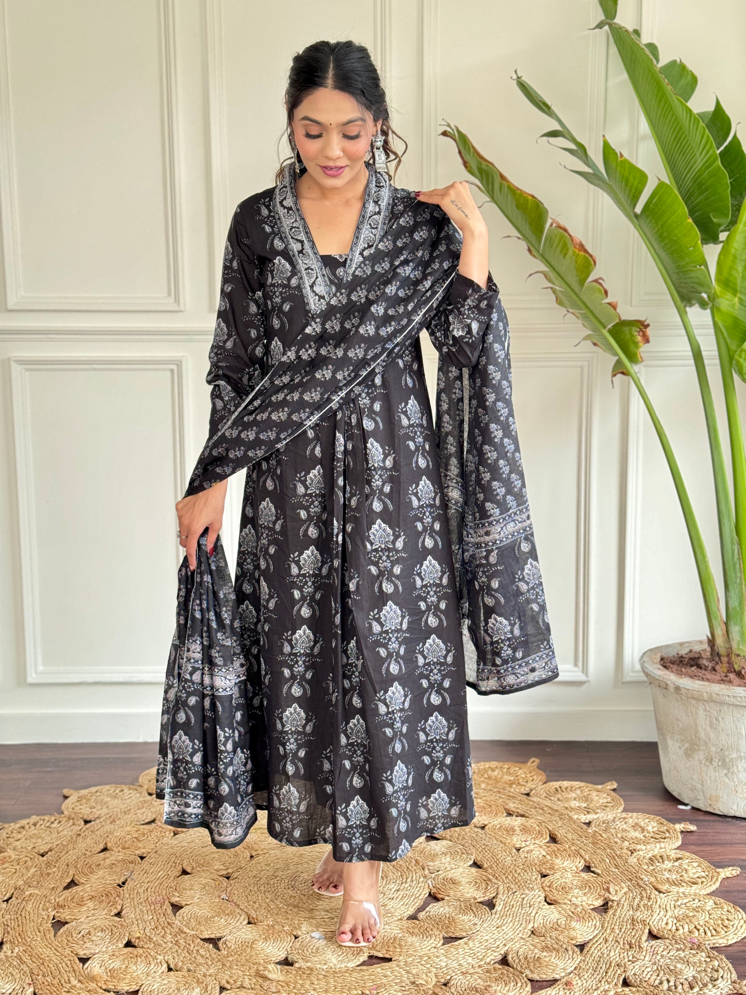 Traditional Black Floral Print Kurta Set with Dupatta, Long Sleeve Ethnic Dress, Silver Embroidered