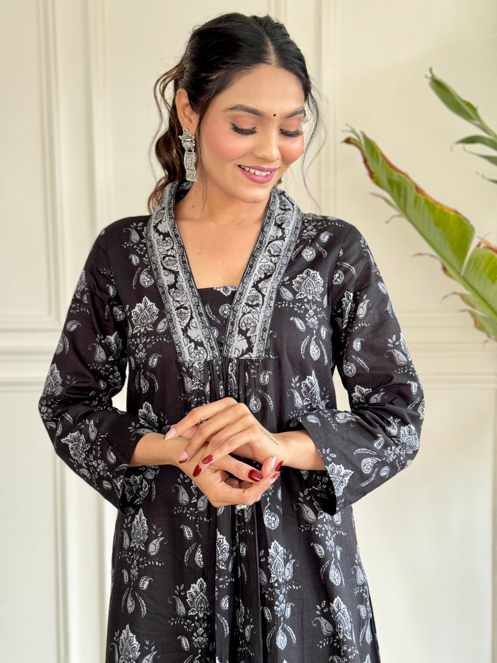 Traditional Black Floral Print Kurta Set with Dupatta, Long Sleeve Ethnic Dress, Silver Embroidered