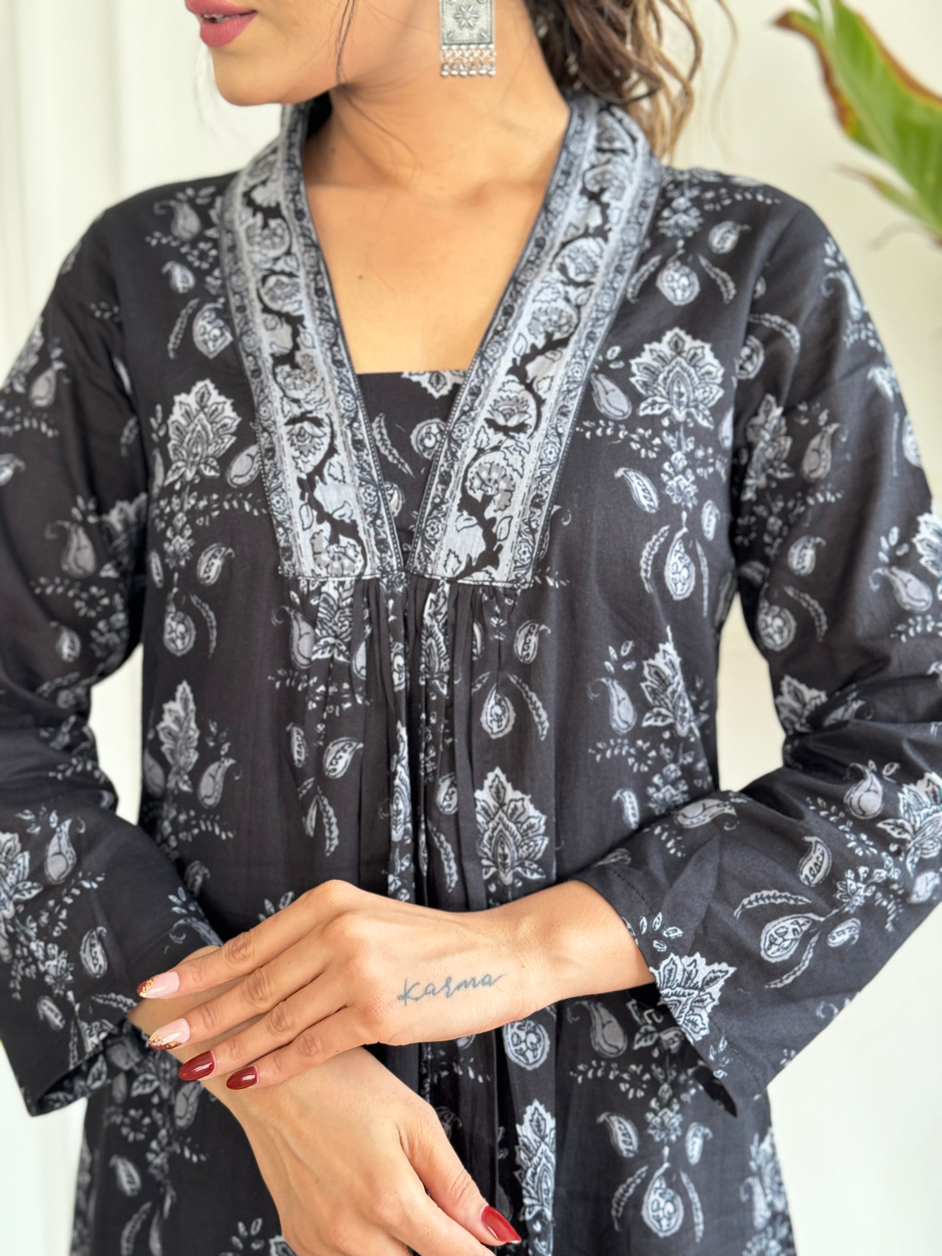 Traditional Black Floral Print Kurta Set with Dupatta, Long Sleeve Ethnic Dress, Silver Embroidered
