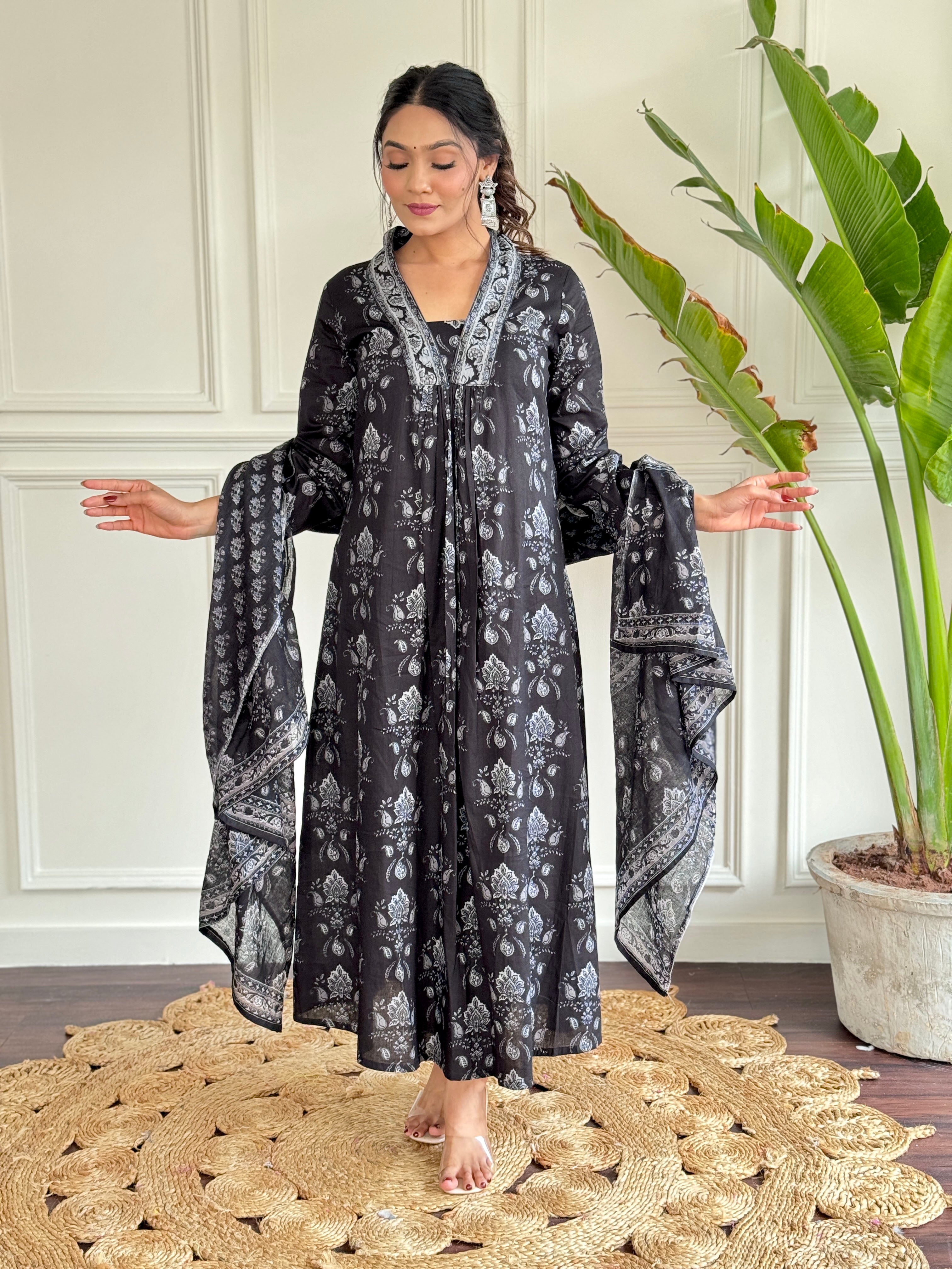 Traditional Black Floral Print Kurta Set with Dupatta, Long Sleeve Ethnic Dress, Silver Embroidered
