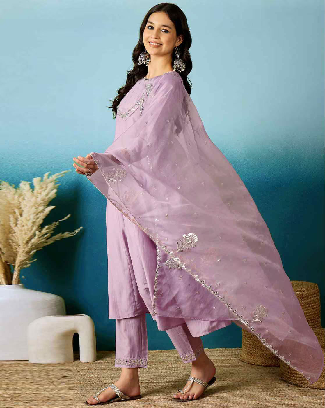 Women’s Lavender Silk Blend Embroidered Kurta Set with Soft Organza Dupatta