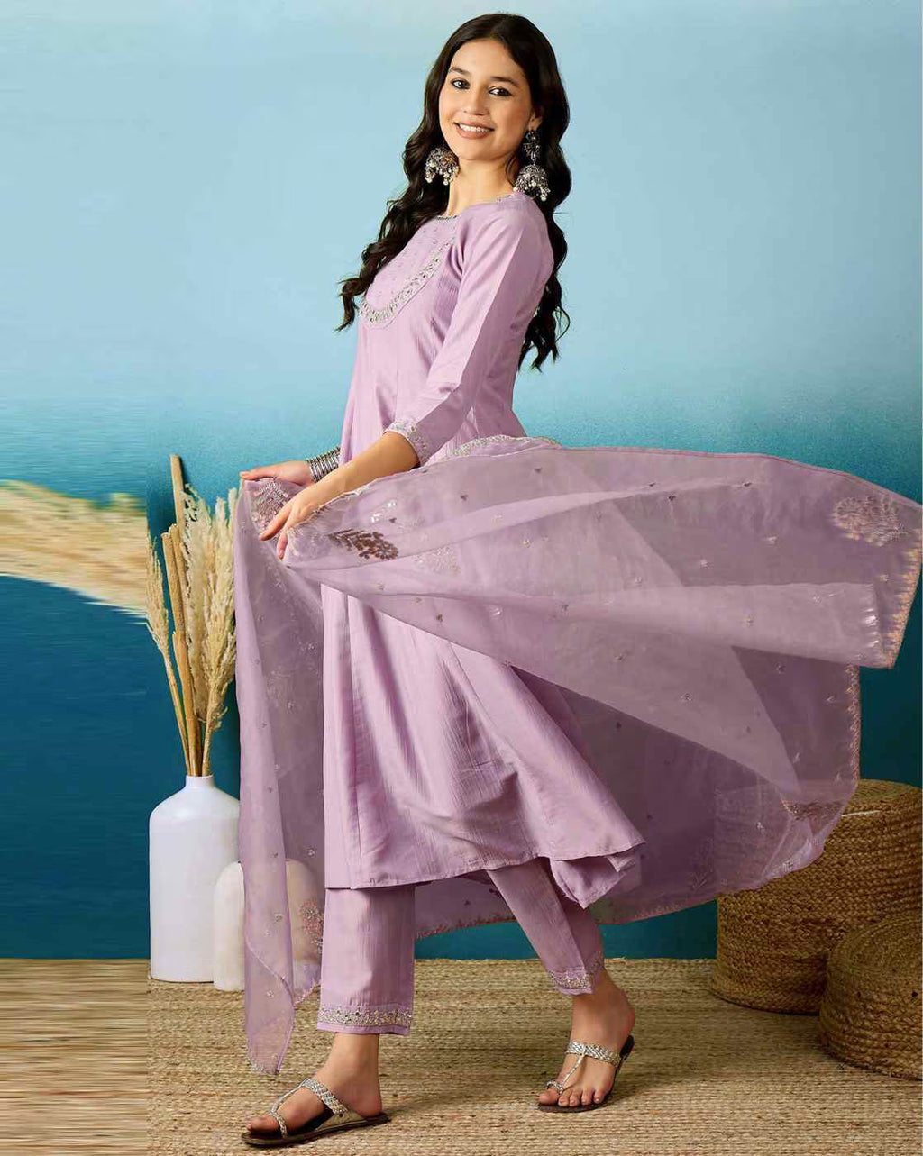 Women’s Lavender Silk Blend Embroidered Kurta Set with Soft Organza Dupatta