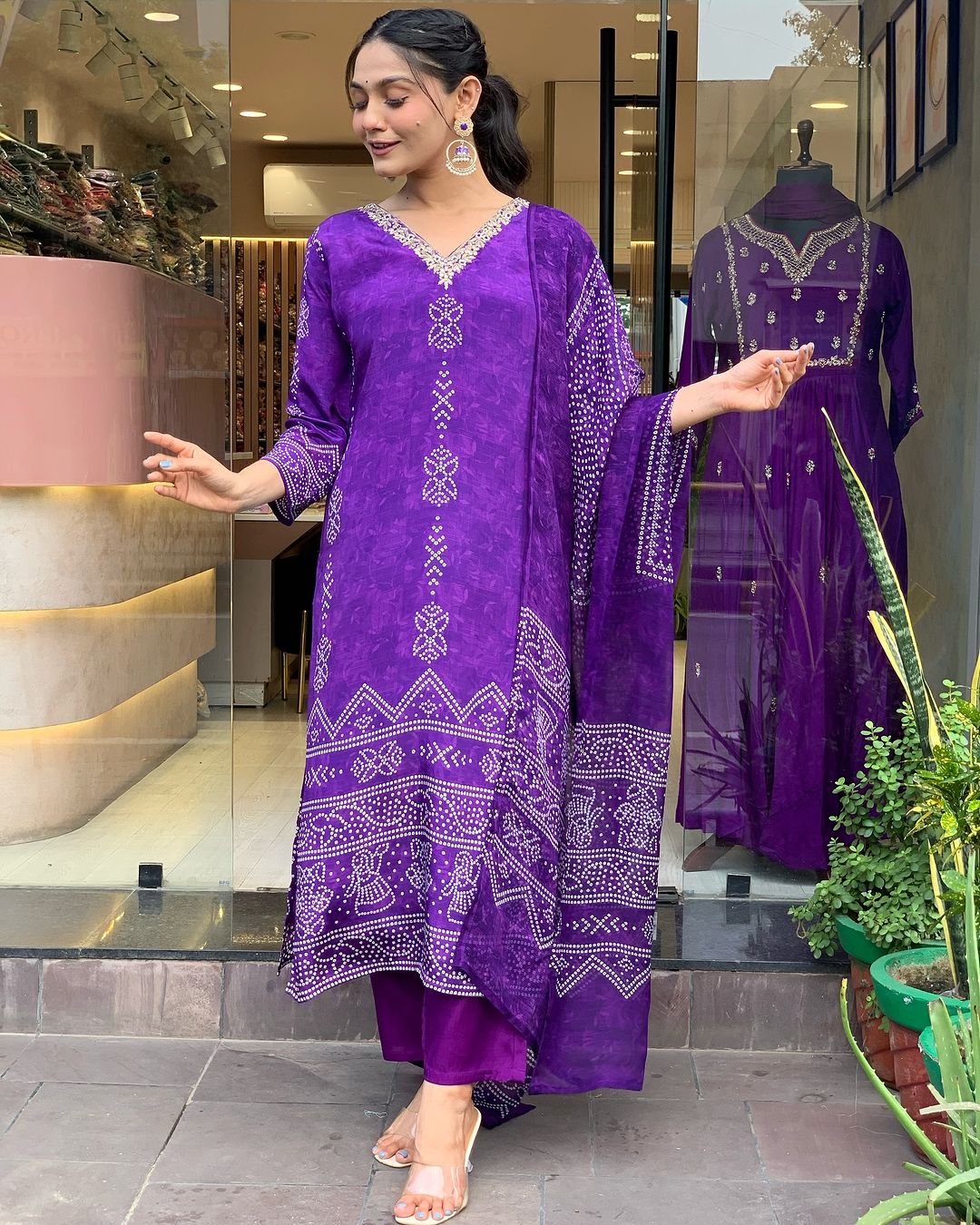 Traditional Bandhani Print Purple Cotton Kurta Set with Embroidered V-Neck & Straight Cut