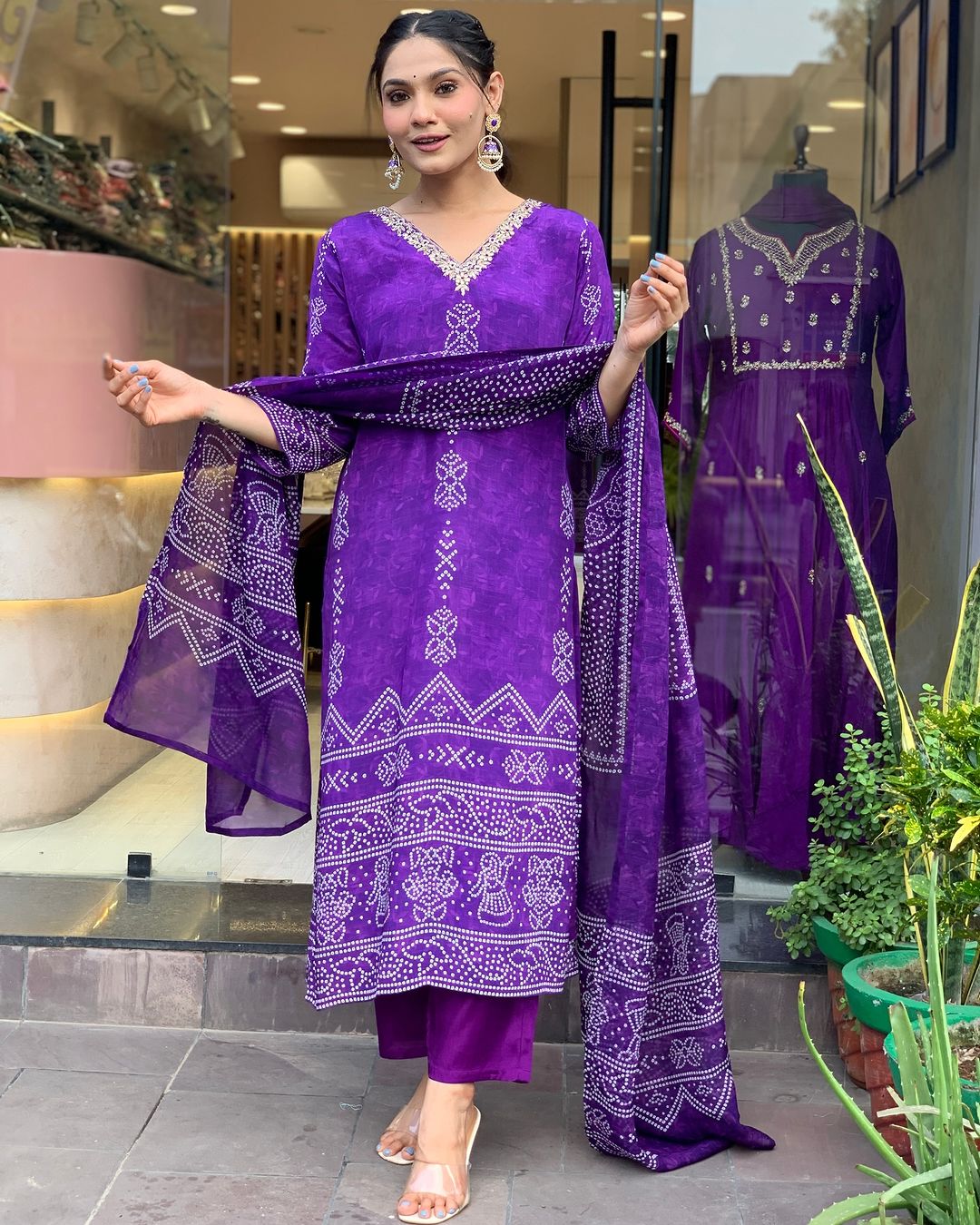 Traditional Bandhani Print Purple Cotton Kurta Set with Embroidered V-Neck & Straight Cut