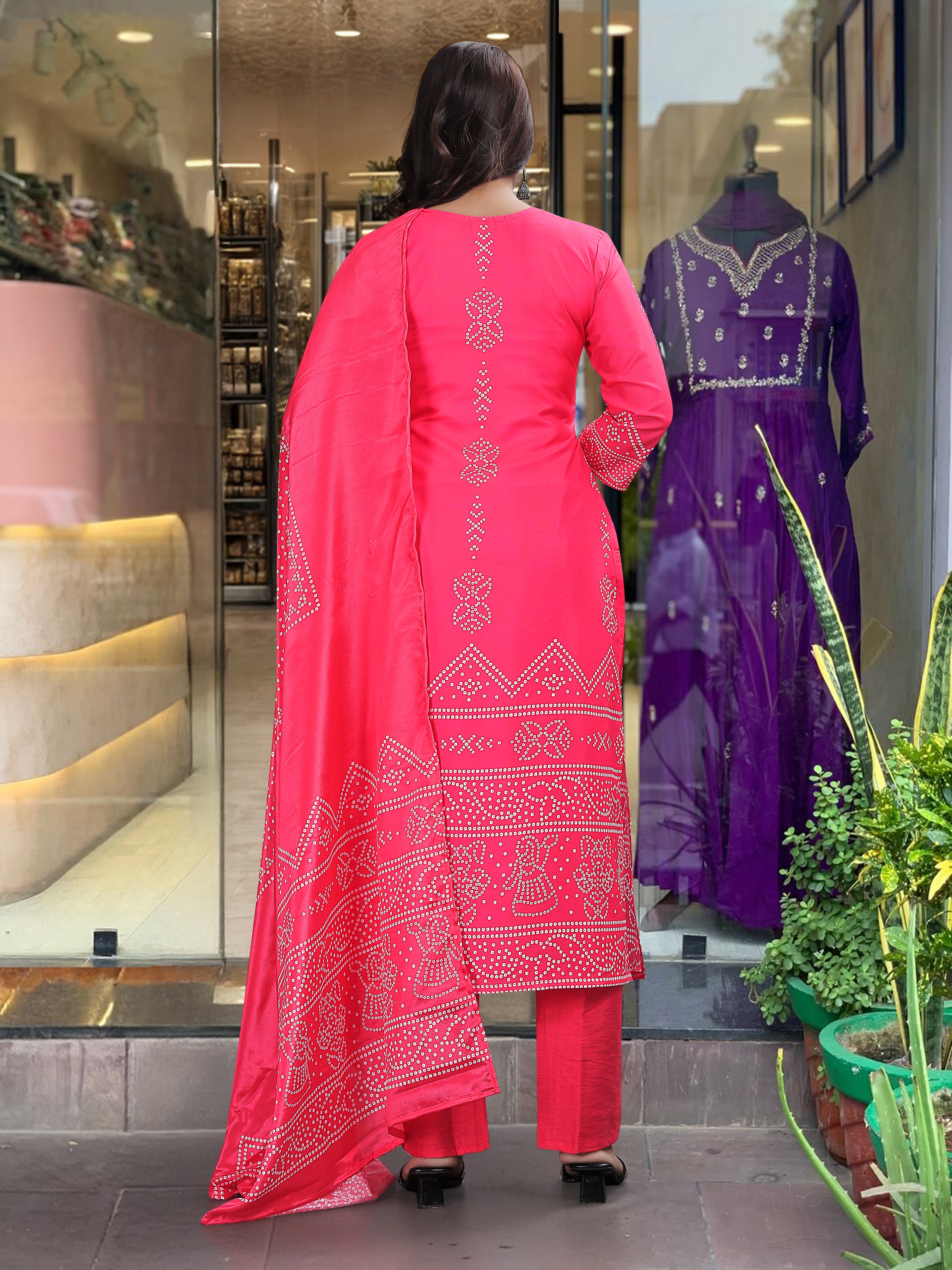 Traditional Bandhani Print Pink Cotton Kurta Set with Embroidered V-Neck & Straight Cut
