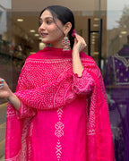 Traditional Bandhani Print Pink Cotton Kurta Set with Embroidered V-Neck & Straight Cut