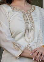 Women’s White Traditional Embroidered Kurta Set with Dupatta – 3-Piece Viscose Chanderi Ethnic Outfit