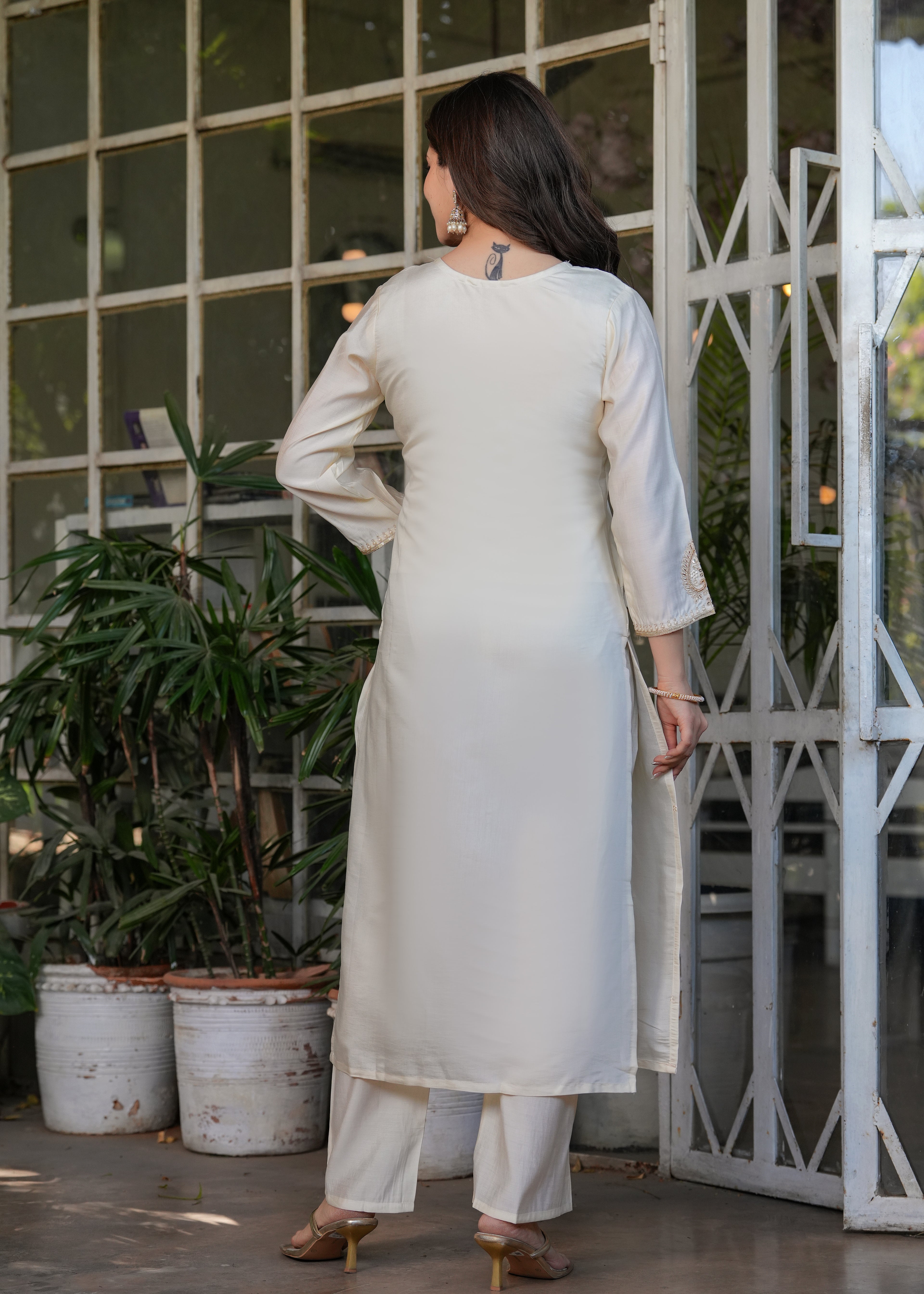 Women’s White Traditional Embroidered Kurta Set with Dupatta – 3-Piece Viscose Chanderi Ethnic Outfit