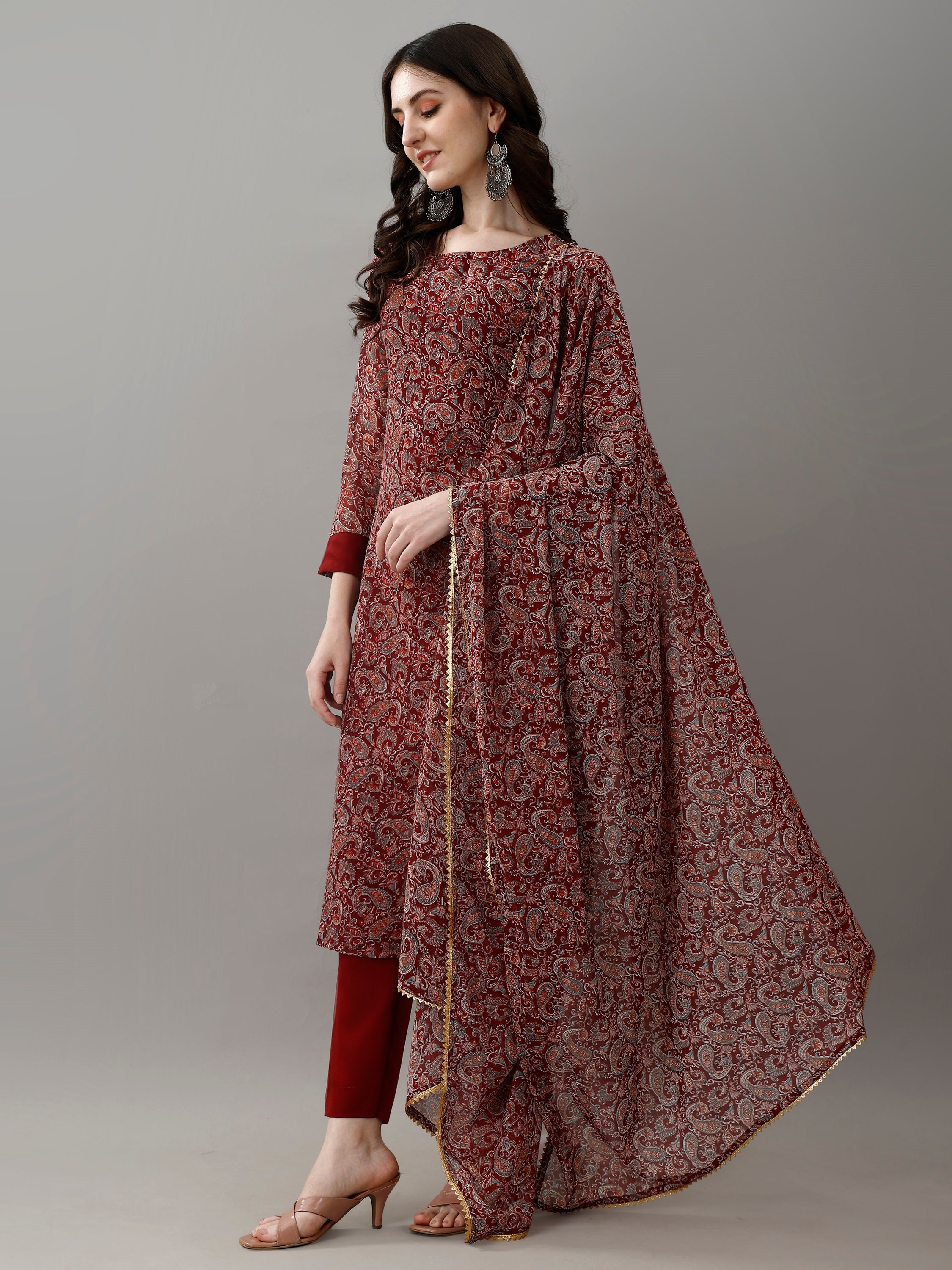 Women's Georgette Printed Kurta Set with Dupatta, Round Neck, Maroon, Regular Fit, 3/4 Sleeve