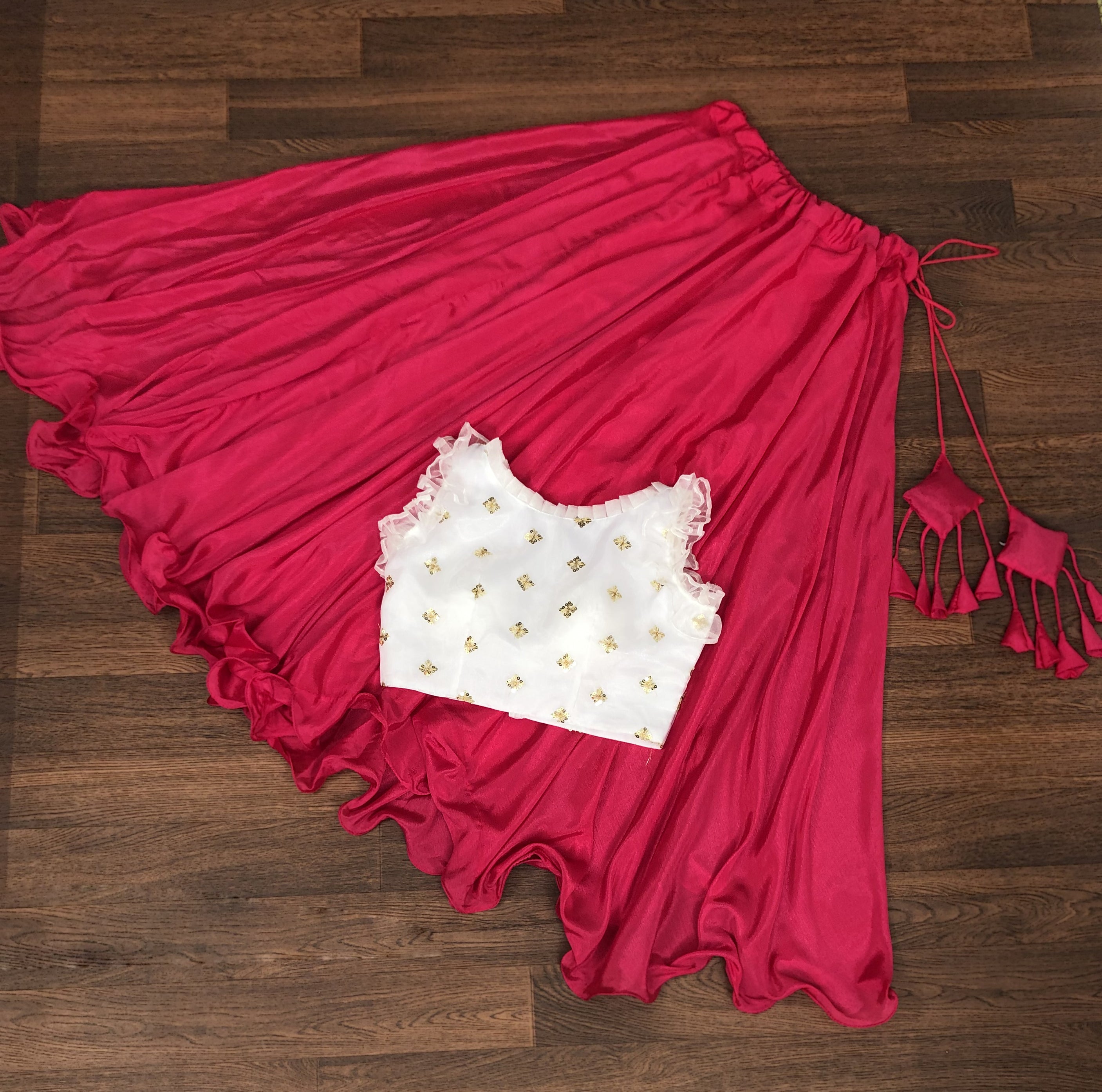 Graceful Chinnon Pink Lehenga with 8.5 Mtr Flair & Organza Sequins Blouse – Full Stitched Set (Adjustable Size 38"–42")