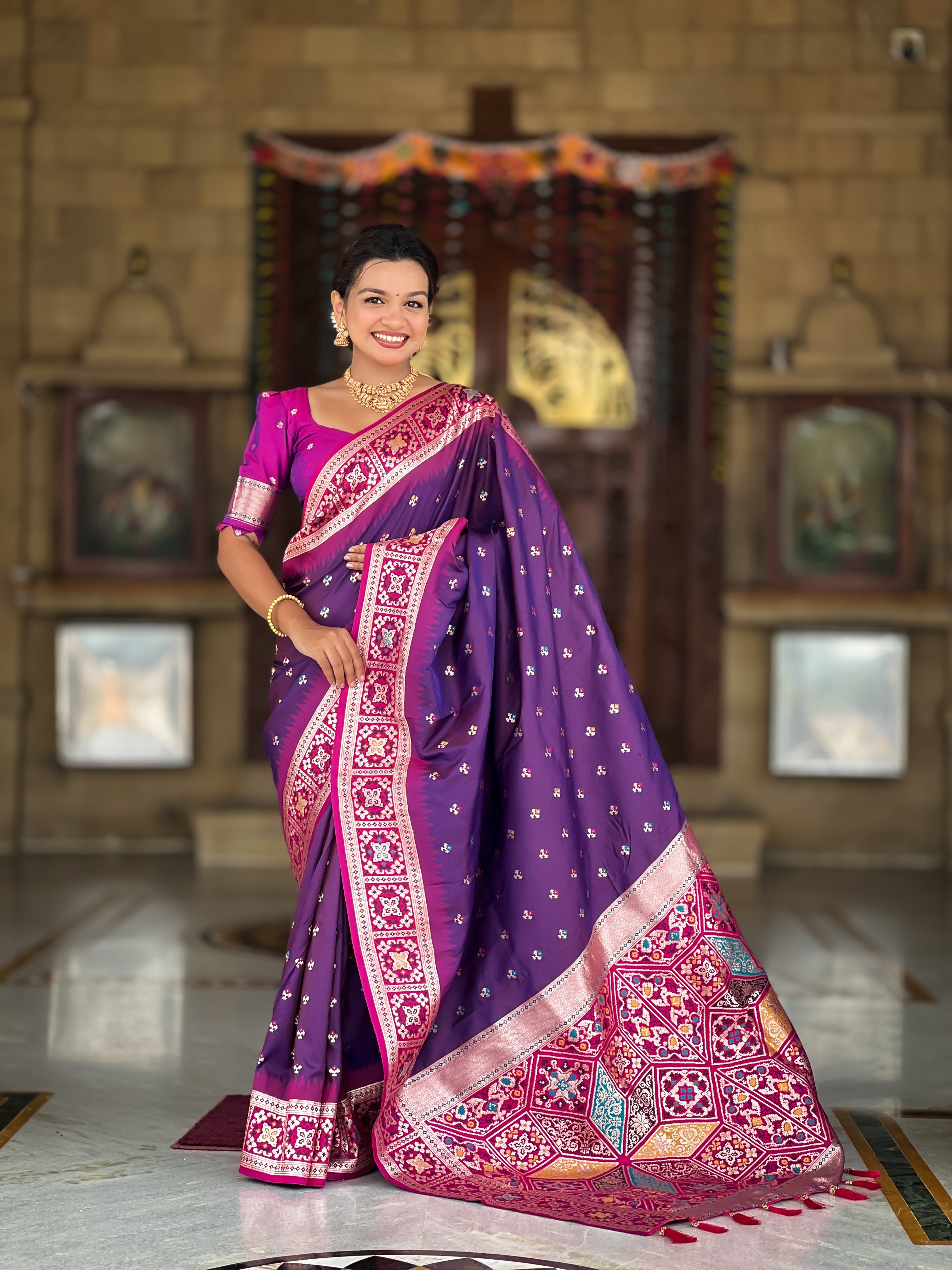 Magenta Soft Banarasi Silk Saree with Meenakari Zari Weaving & Contrast Border