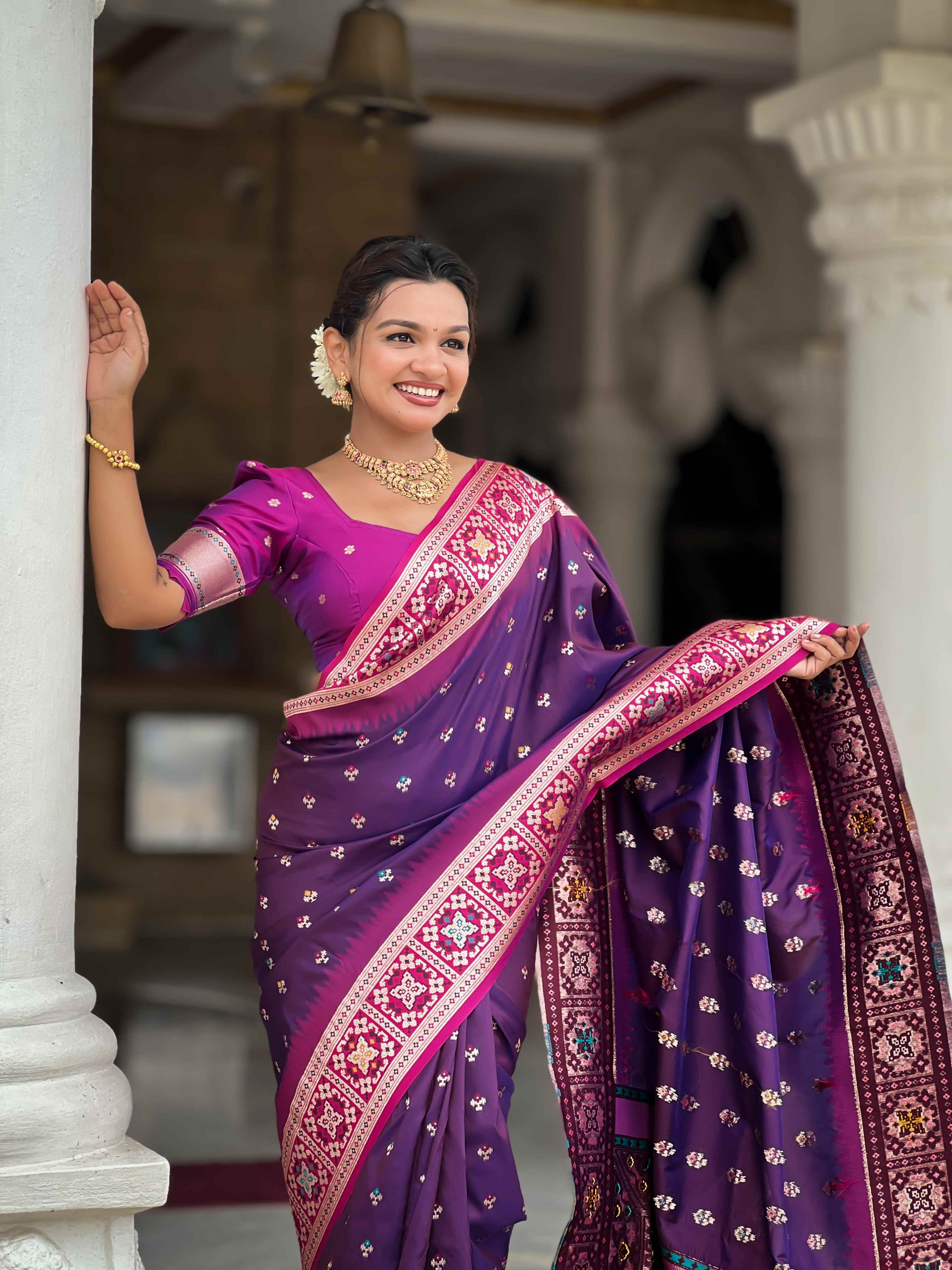 Magenta Soft Banarasi Silk Saree with Meenakari Zari Weaving & Contrast Border
