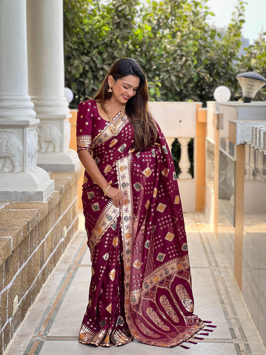 Maroon Varni Fabrics Women Floral Dolla Silk Tassels and Latkans Saree comes With Matching Blouse